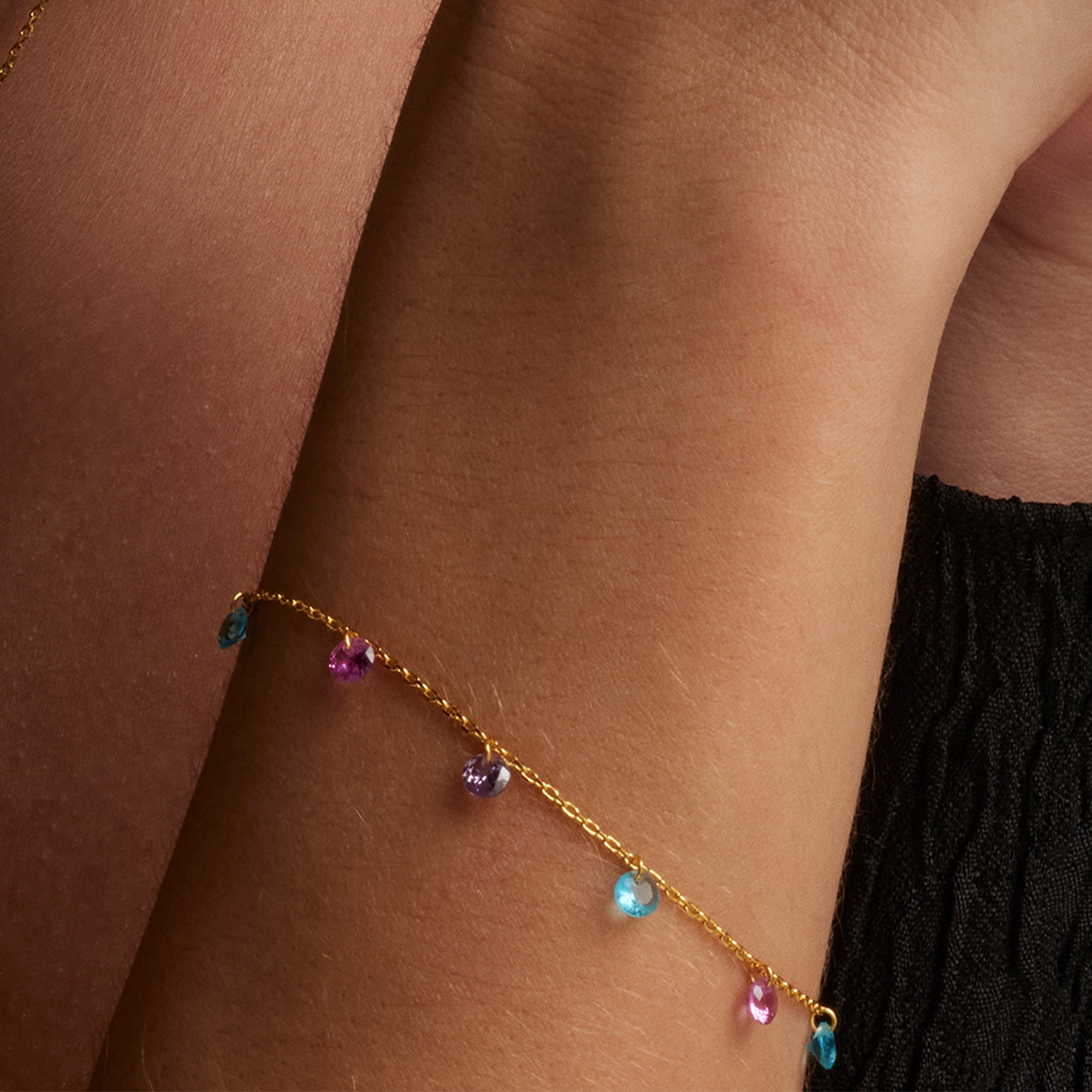 925er Silberarmband mit mehrfarbigen Zirkonia, vergoldet mit 18K Gelbgold - Rolcon