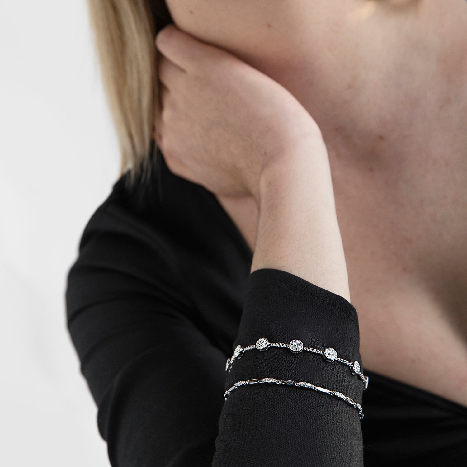 Bracelet en argent sterling 925 avec zircon brillant fini en rhodium - Inajwa