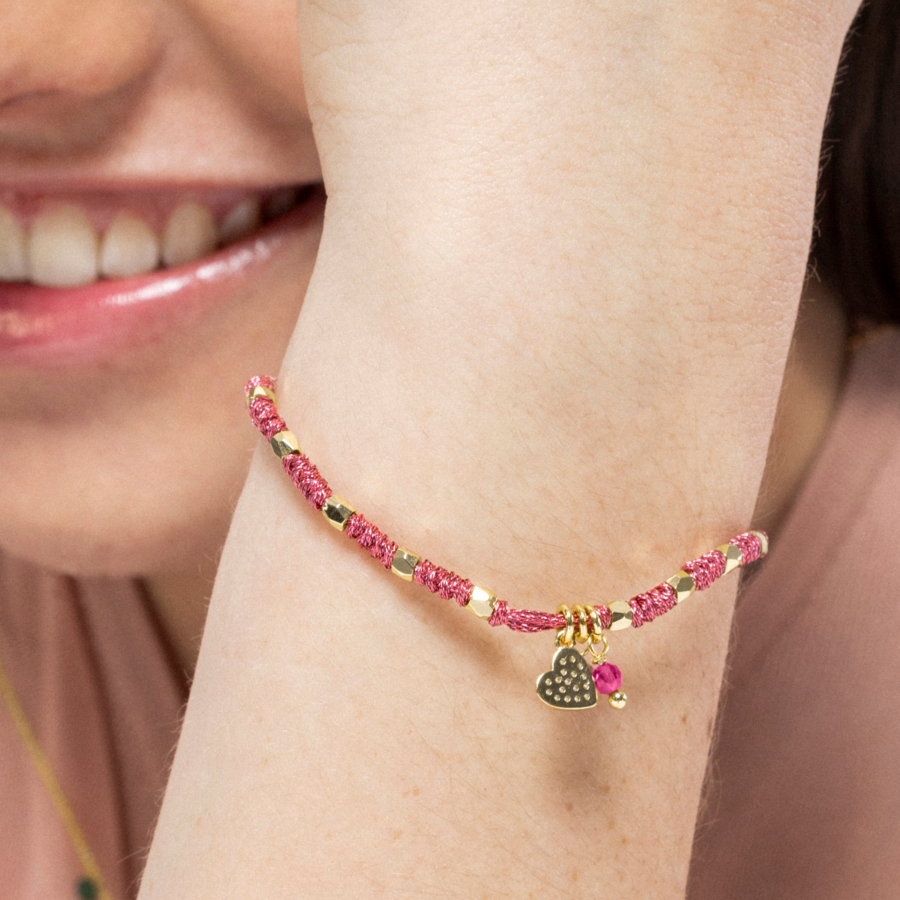 Pulseira de Prata de Lei 925 e Cristal Rosa acabada em ouro amarelo 18K - Coração