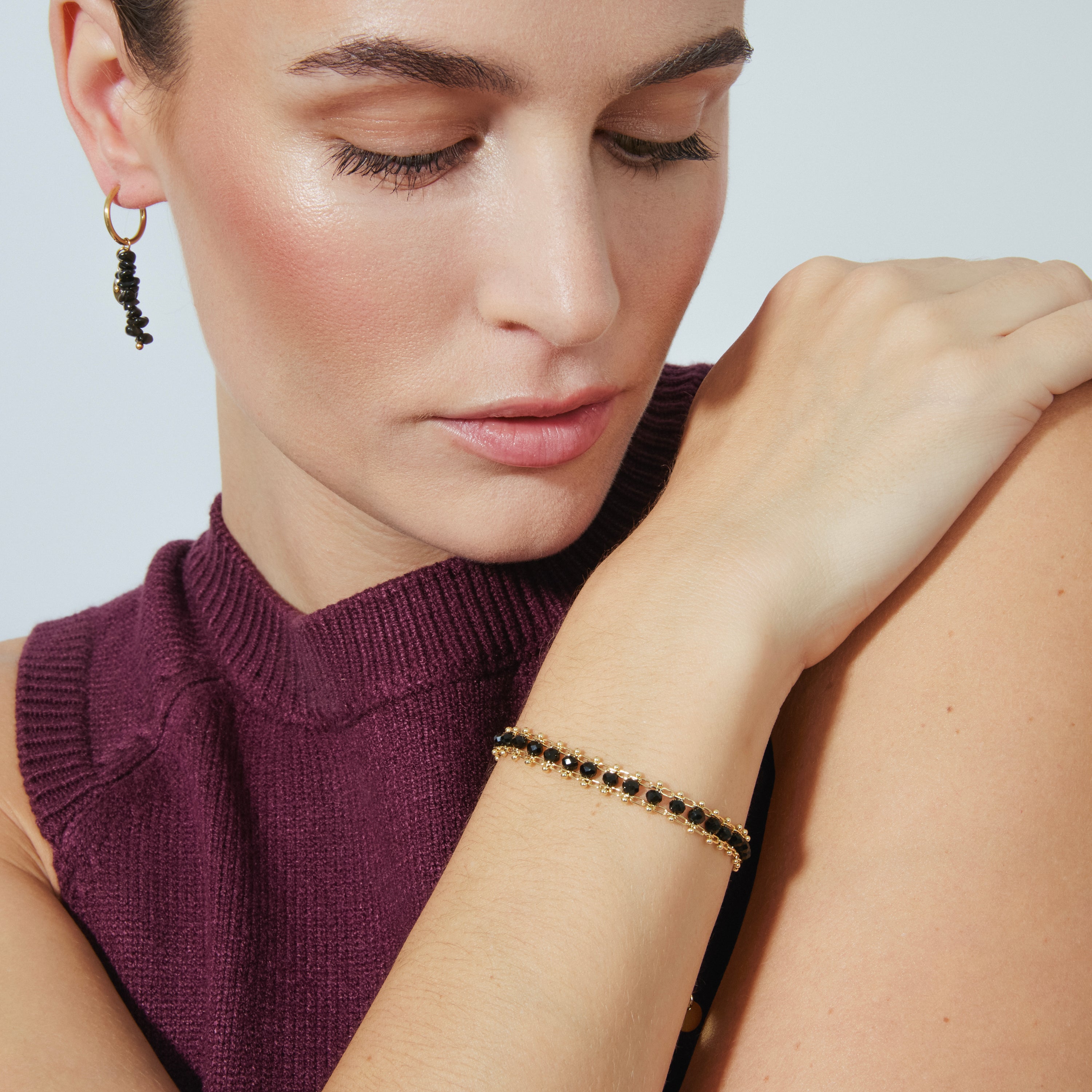 Pulseira de Prata de Lei 925 com Cristal Preto acabada em ouro amarelo 18K - Lailai