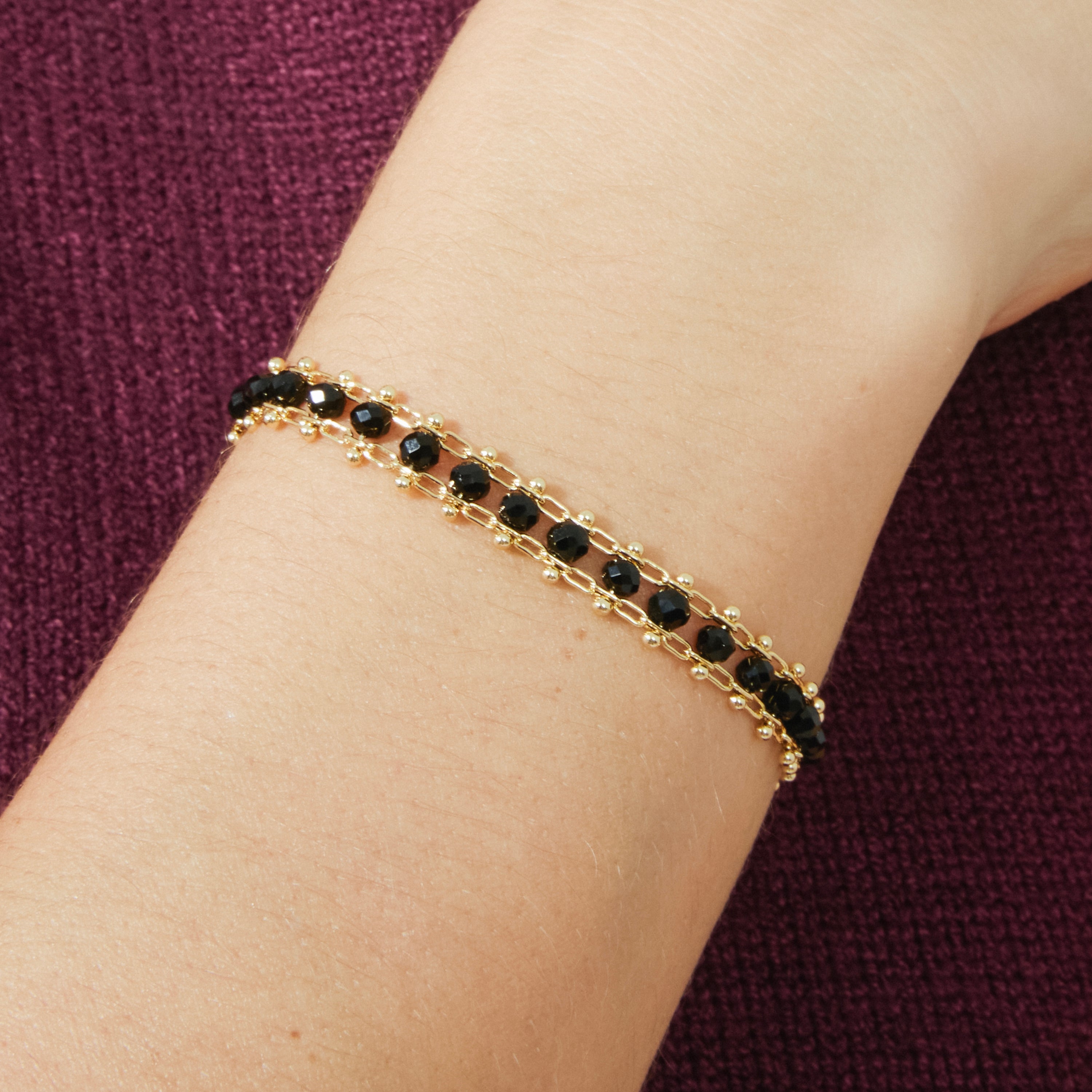 925er Sterlingsilberarmband mit schwarzem Kristall, vergoldet mit 18K Gelbgold - Lailai