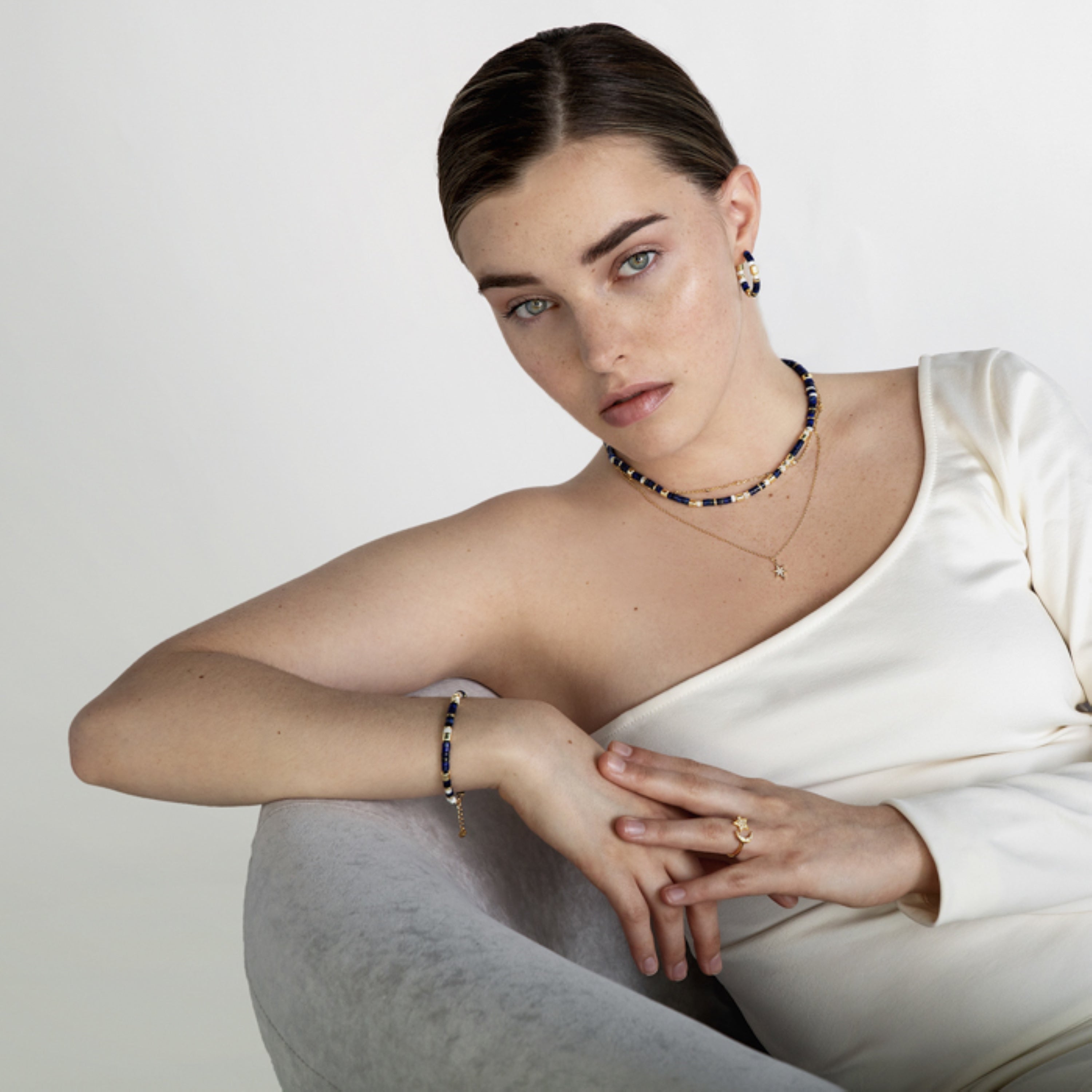 Pulseira de Prata de Lei 925 com Lápis-lazúli Natural acabada em ouro amarelo 18K - Ihun