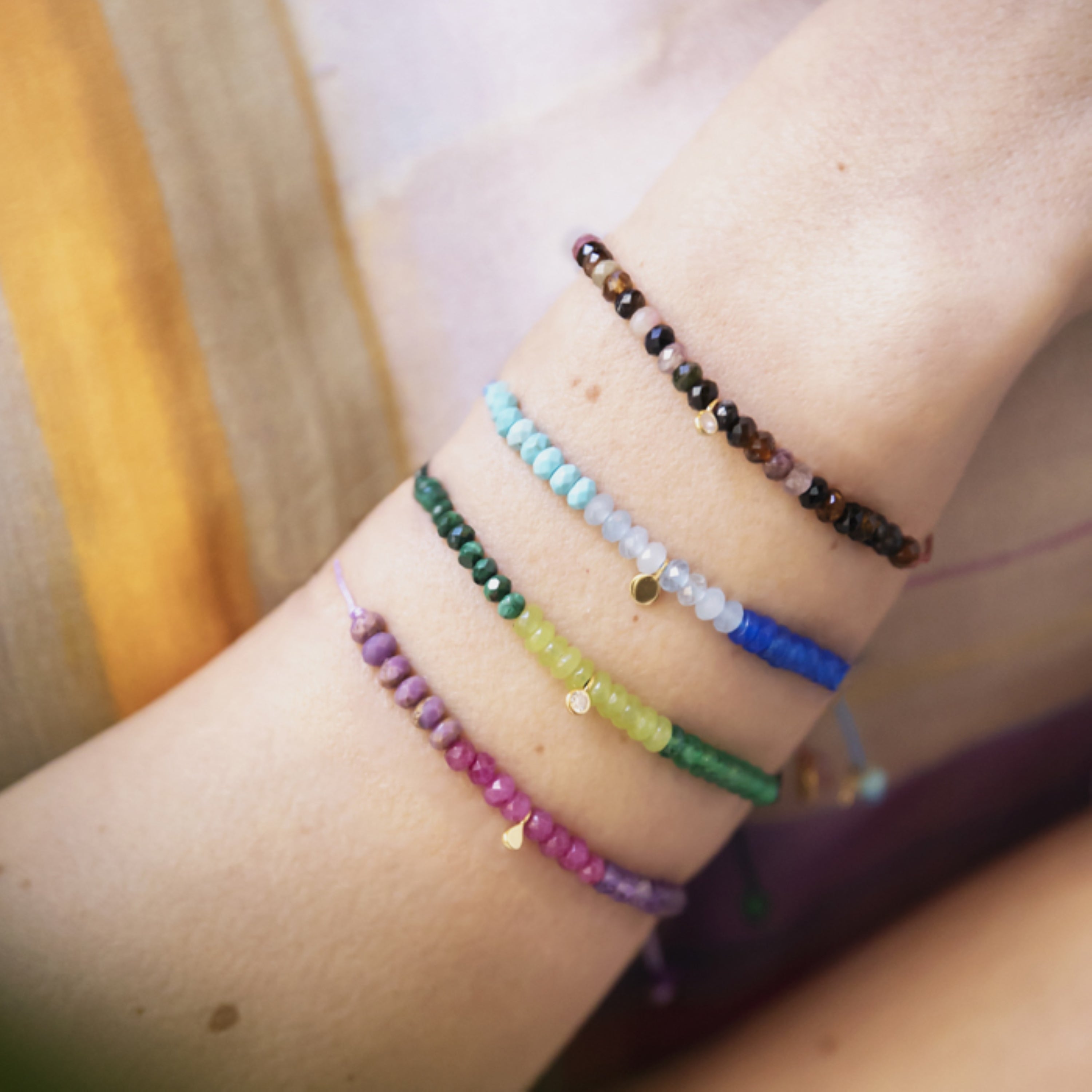 Pulsera de Plata de Ley 925 con Cristal Multicolor acabada en oro amarillo 18K - Kasai