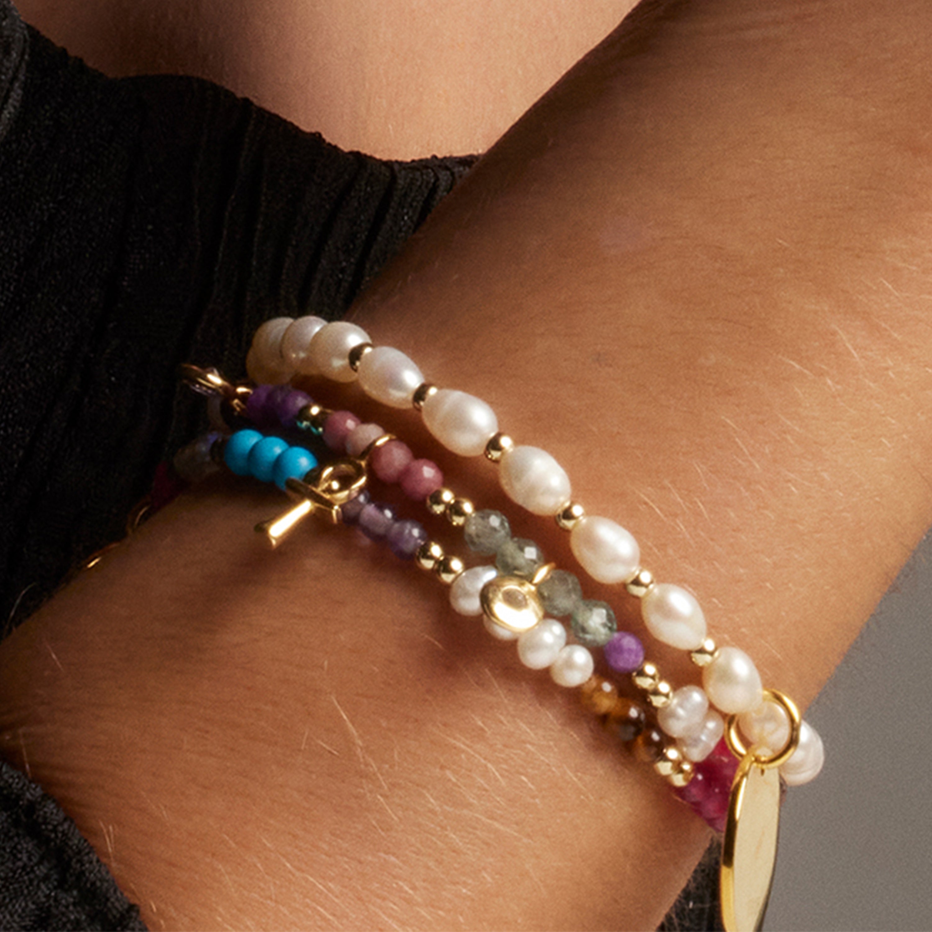 Bracelet en argent sterling 925 avec perle blanche finition en or jaune 18K - Mahi