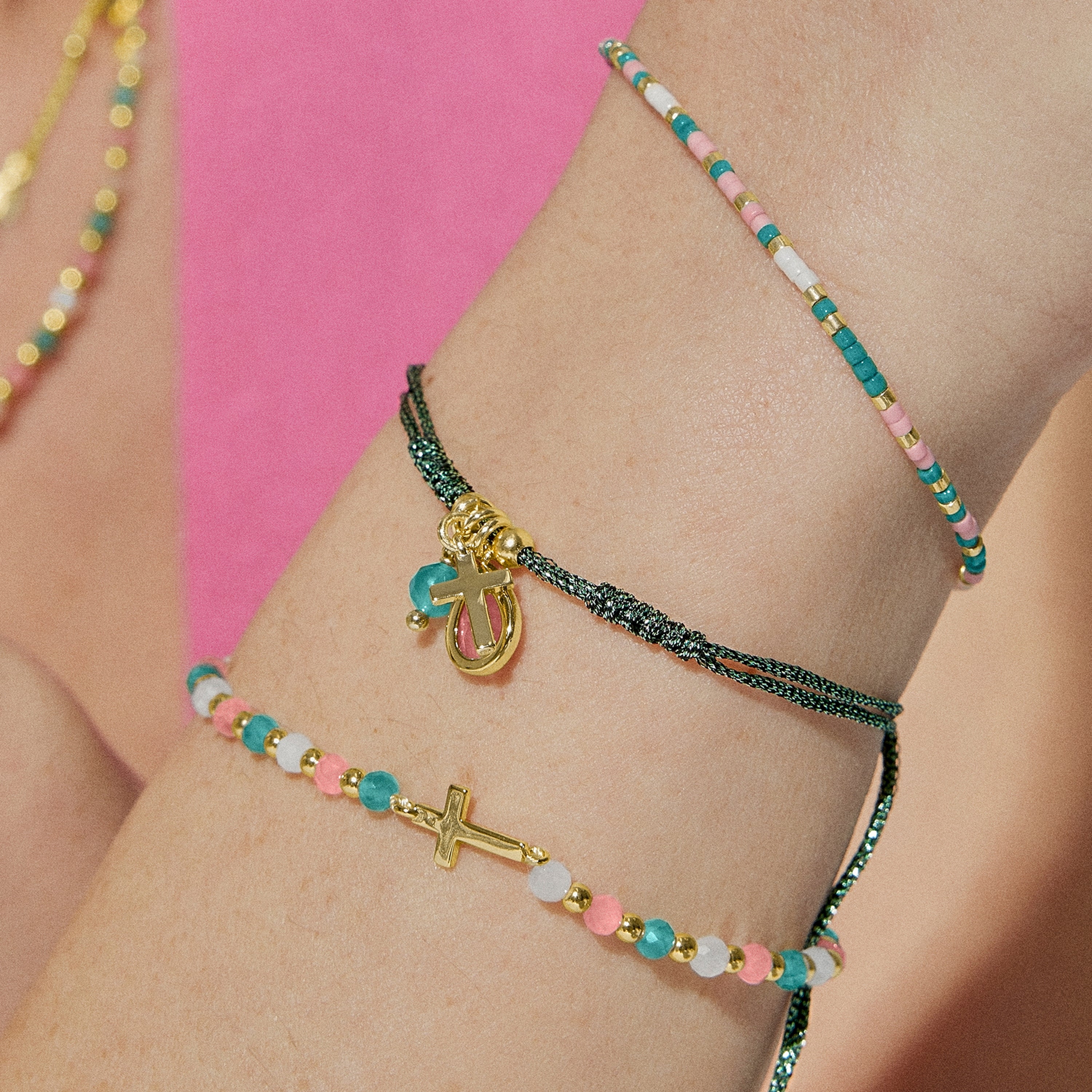 Pulseira de Prata de Lei 925 com Cristal Multicolor acabada em ouro amarelo 18K - Liwa