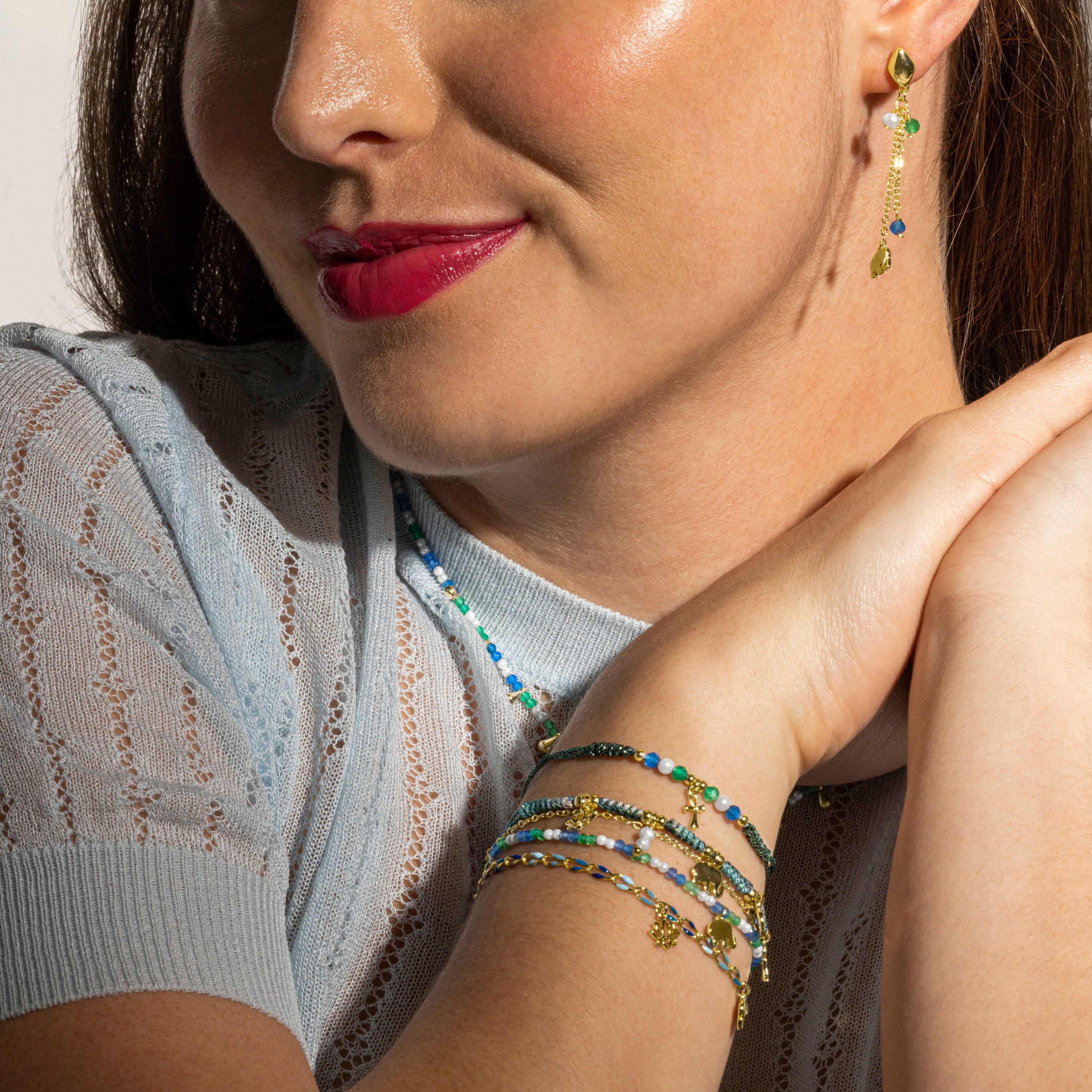 Pulseira de Prata de Lei 925 e Cristal Azul Escuro com acabamento em ouro 18k - Dirhum