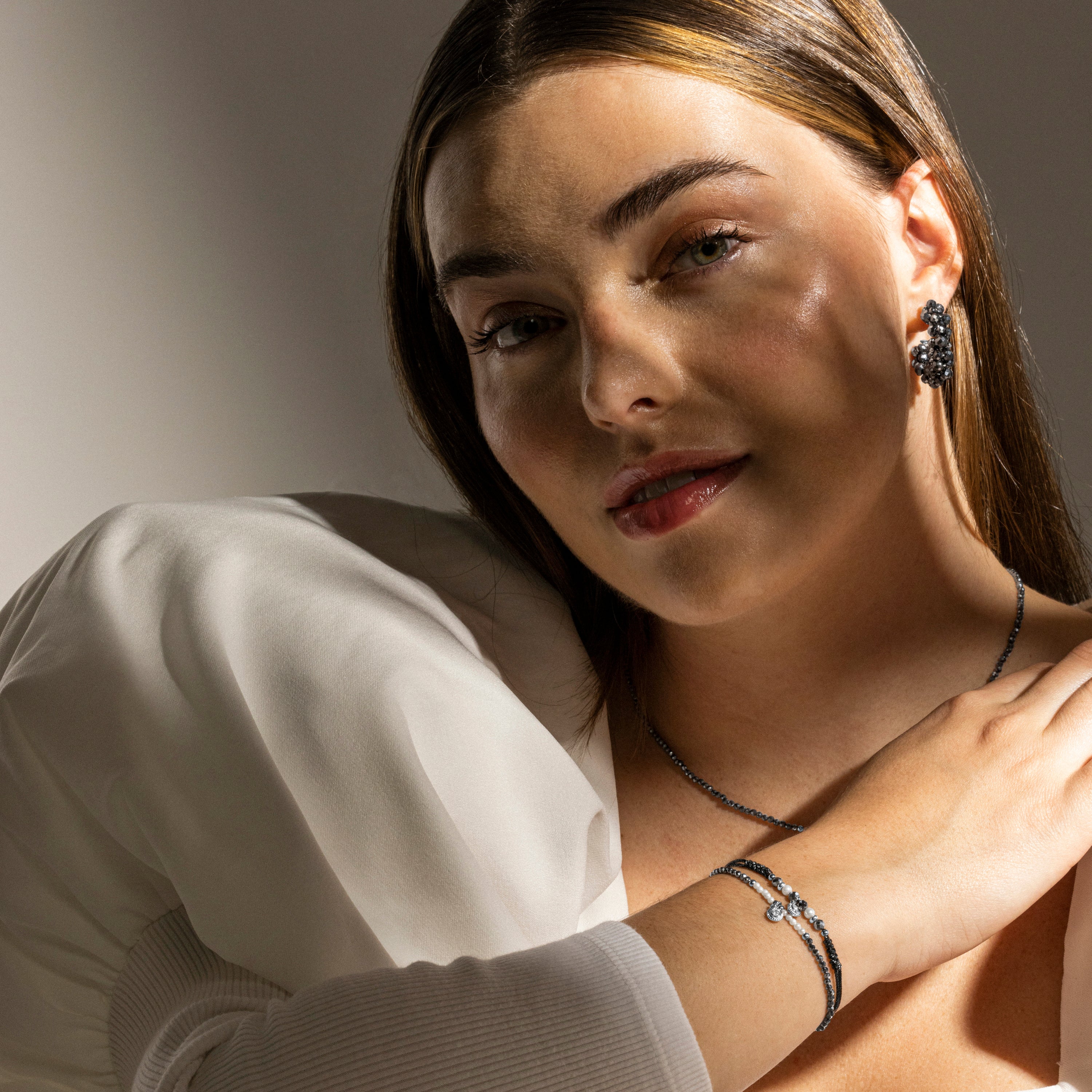 Pulsera de Plata de Ley 925 y Perla Blanca acabado en rodio - Nexa