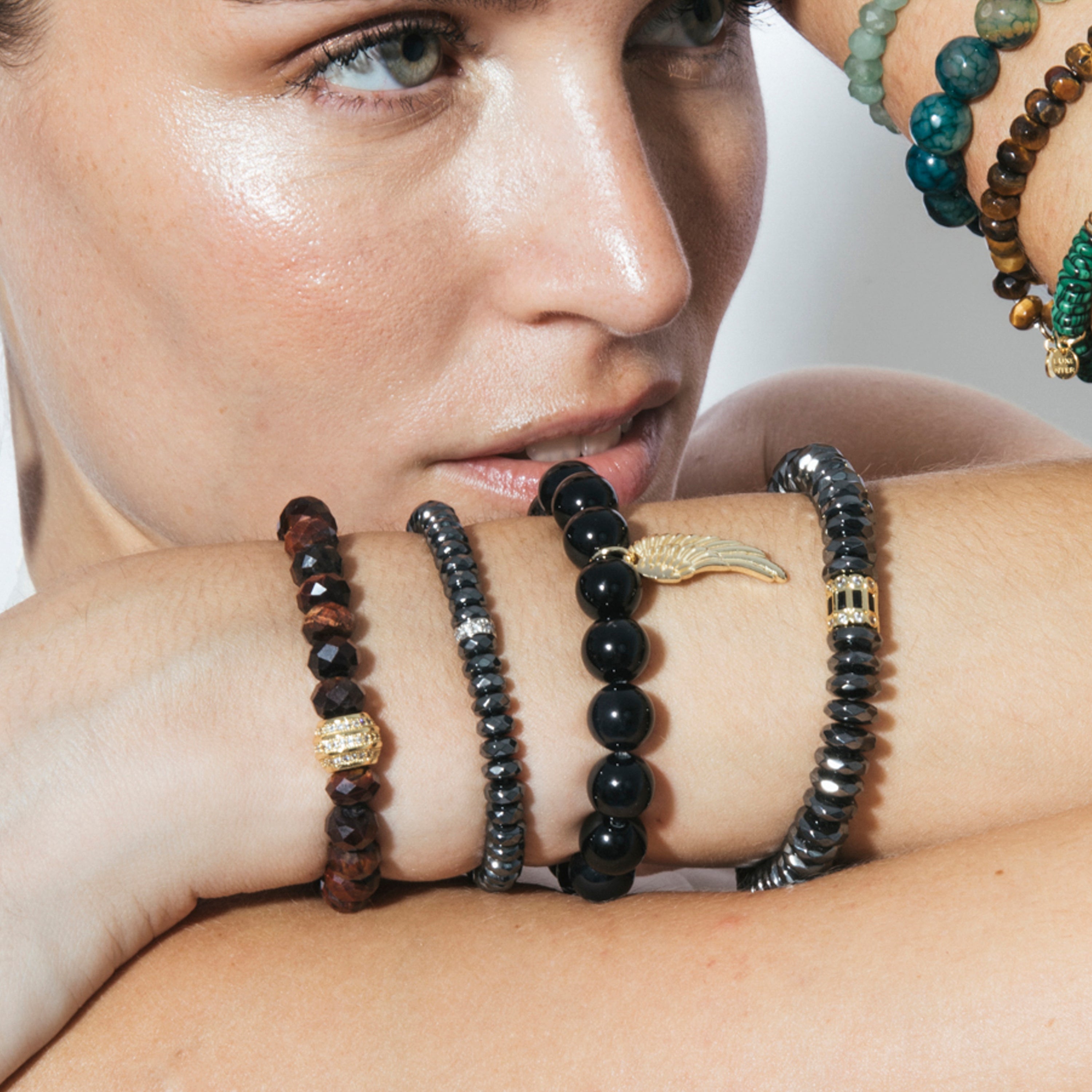 Pulsera de Plata de Ley 925 y Hematite acabado en oro amarillo 18k - Lakil