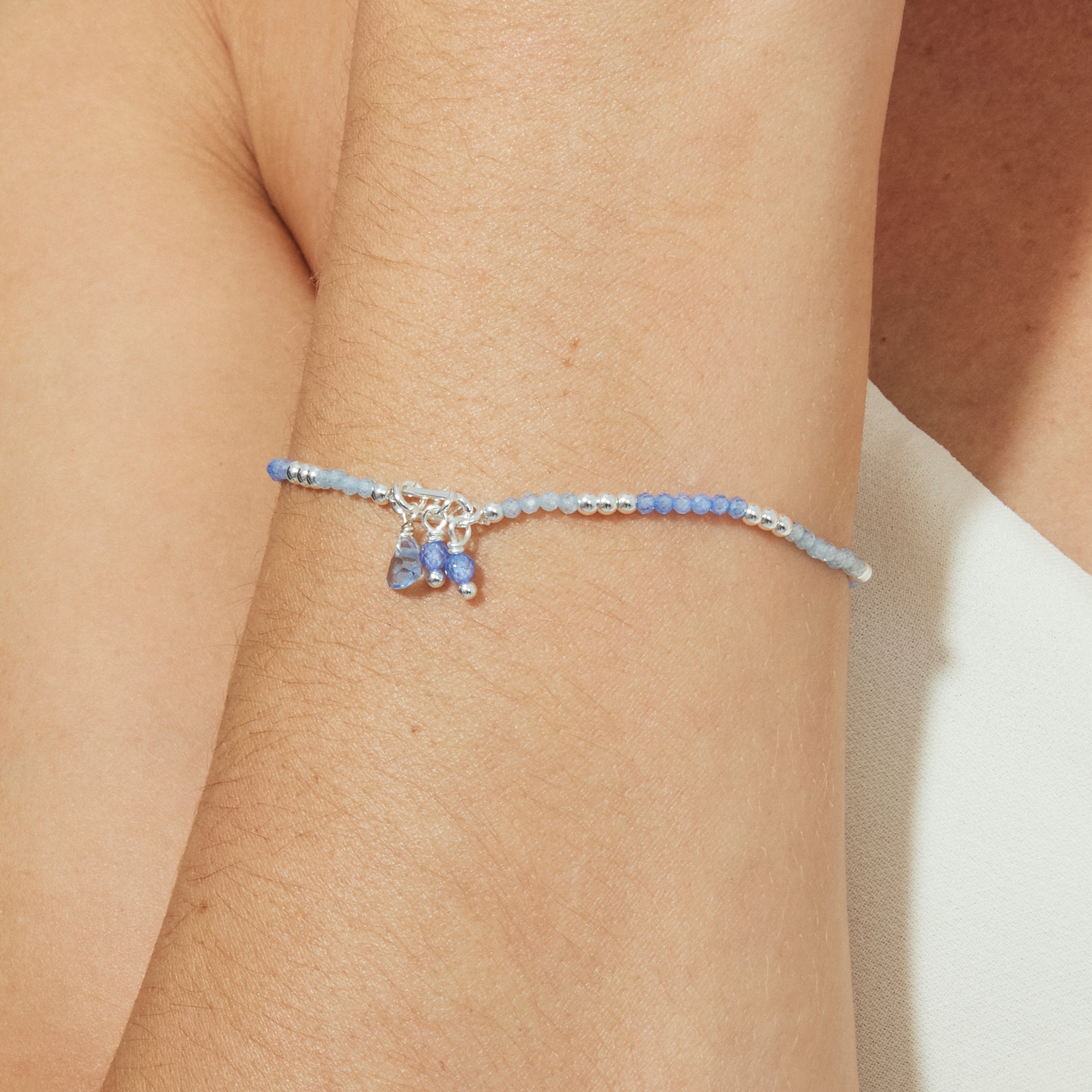 Pulsera de Plata de Ley 925 y Cristal Azul acabado en rodio - Ilkan