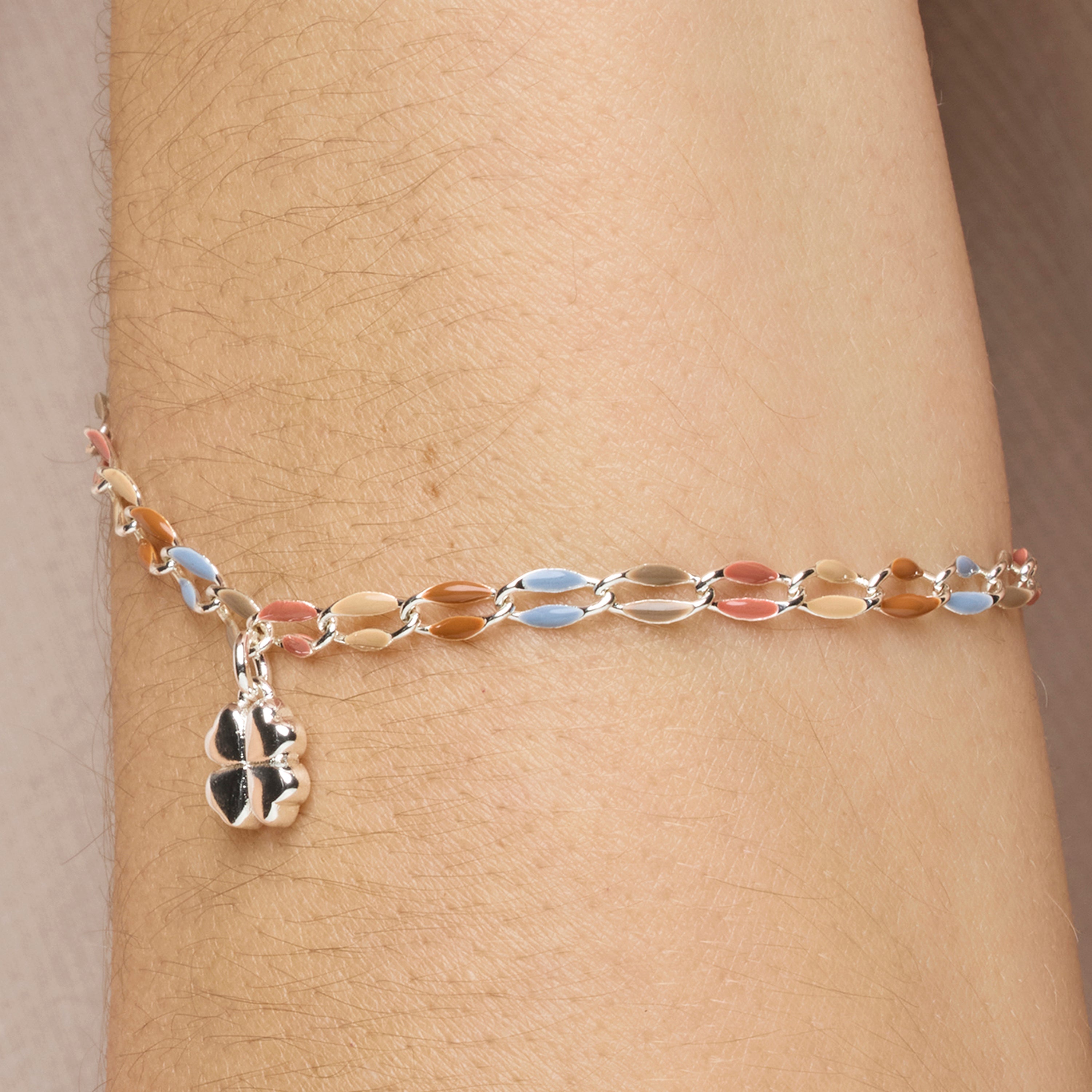 925er Sterlingsilberarmband mit mehrfarbigem Lack und Rhodium-Finish - Niryan