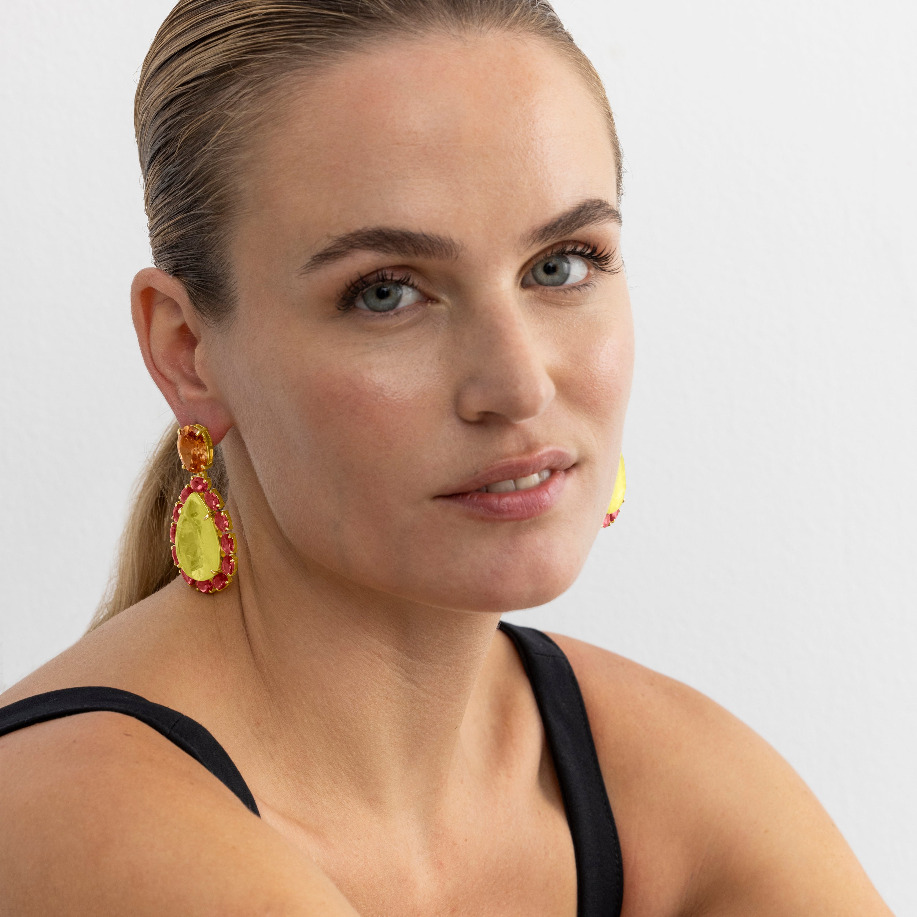 Brincos de Prata de Lei 925 e Quartzo Hidrotermal Multicolor com acabamento em ouro 18k - Thorka