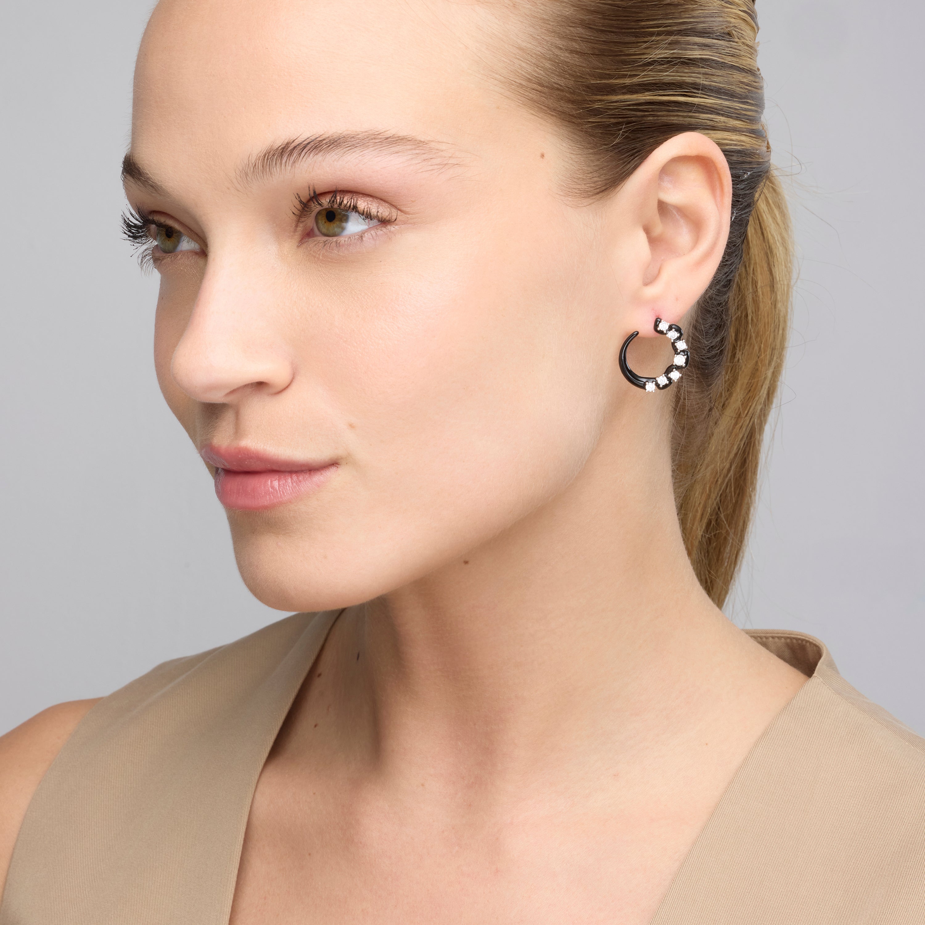 Orecchini in Argento Sterling 925 e Zirconia Brillante con finitura rodiata - Dekbu