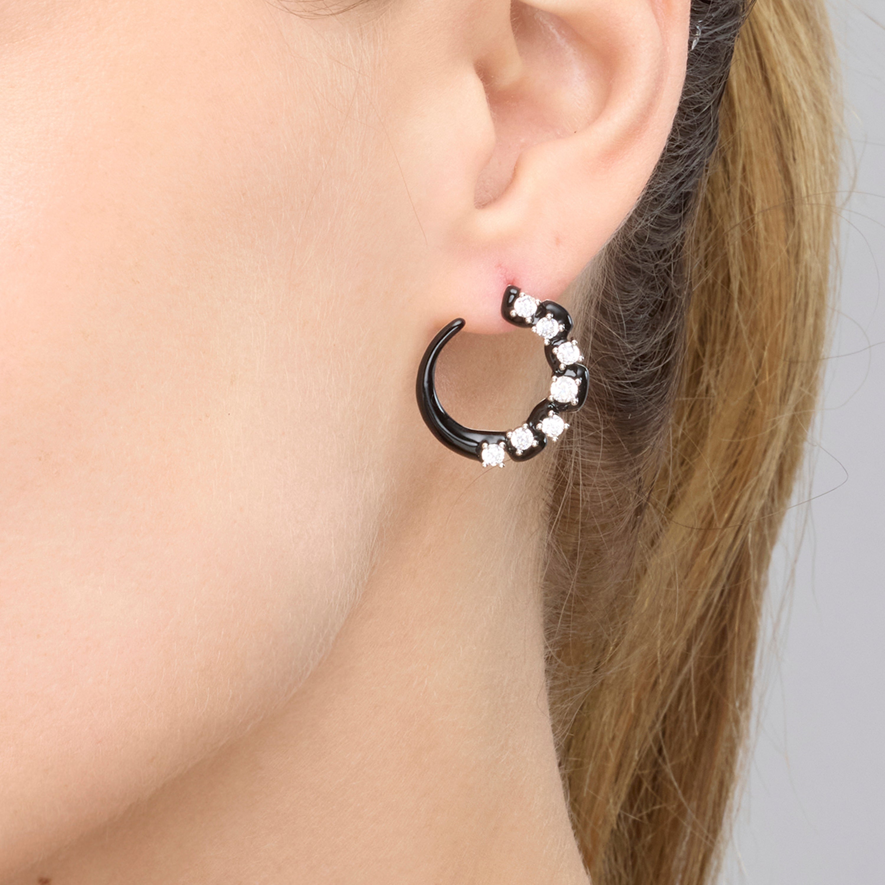 Orecchini in Argento Sterling 925 e Zirconia Brillante con finitura rodiata - Dekbu