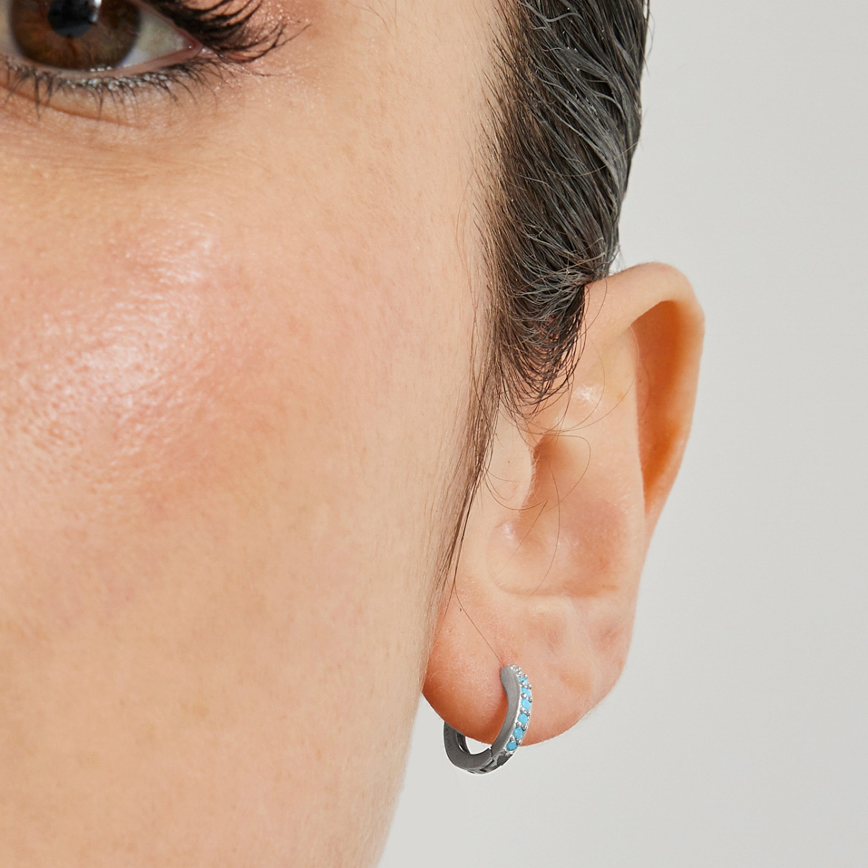 Orecchini da 7mm in Argento Sterling 925 con Turchese finitura in rodio - Leofcar
