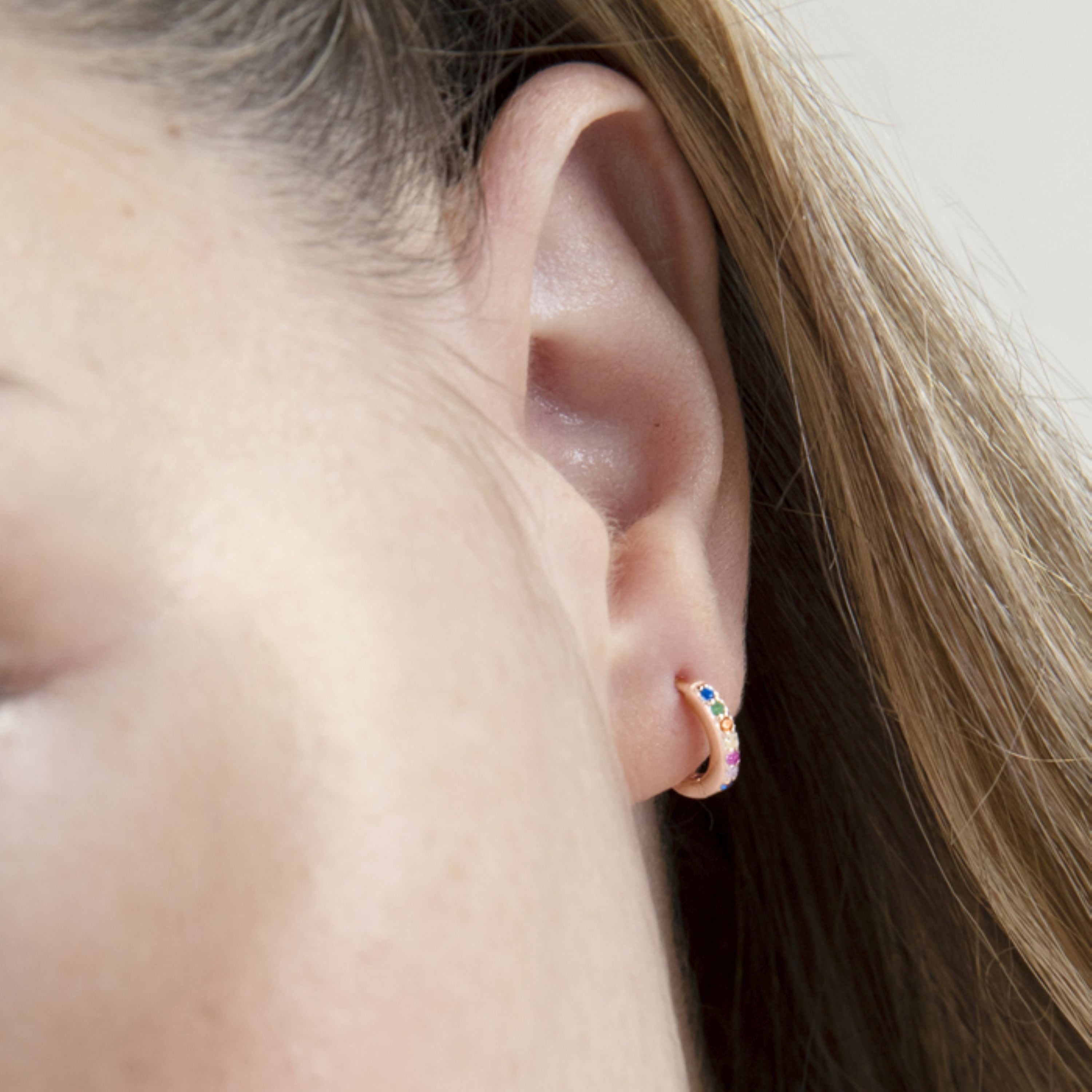 Pendientes de 7mm de Plata de Ley 925 con Circonita Multicolor acabados en oro rosa de 18K - Leofcar