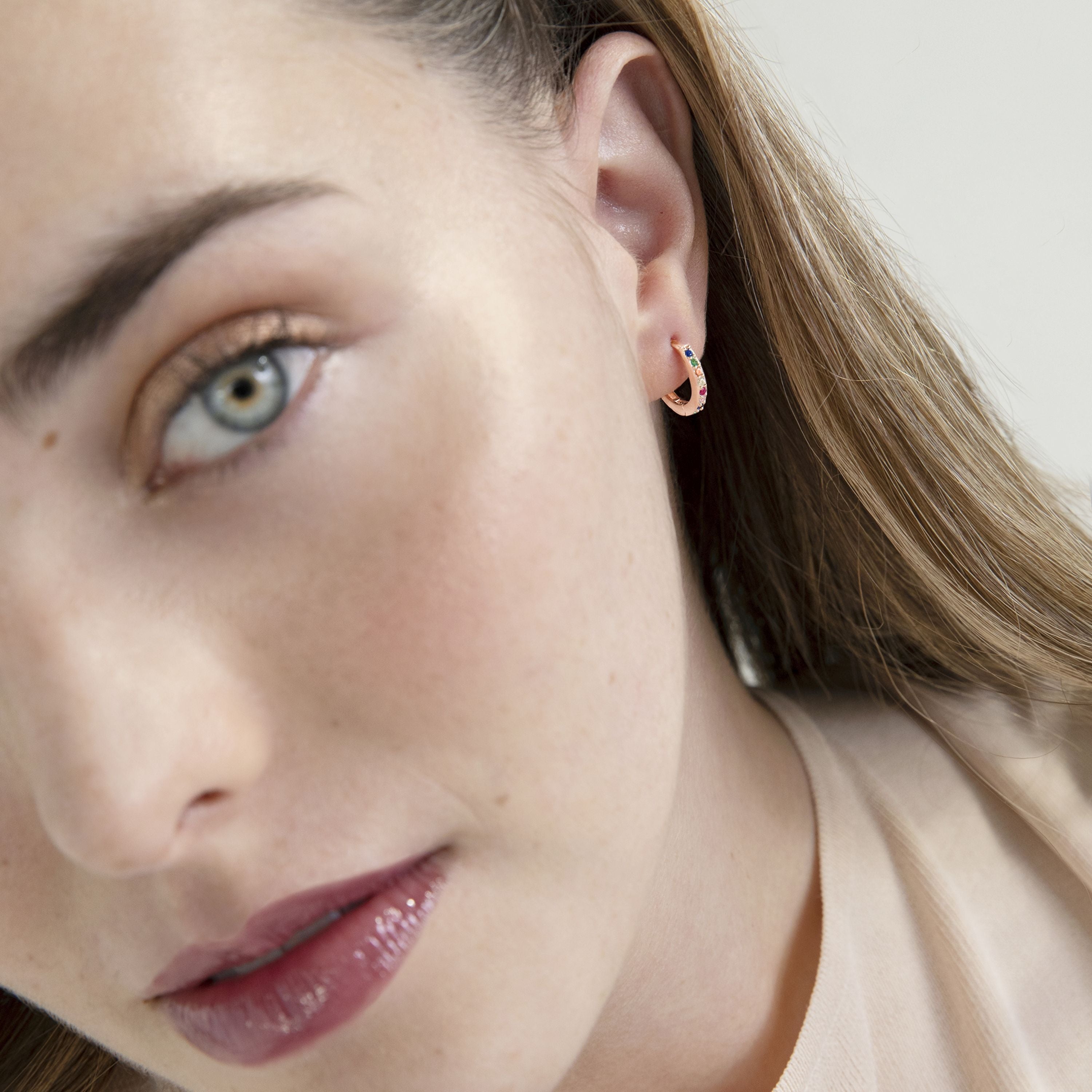 Brincos de 10mm em Prata de Lei 925 com Zircónia Multicolor acabados em ouro rosa de 18K - Valarys