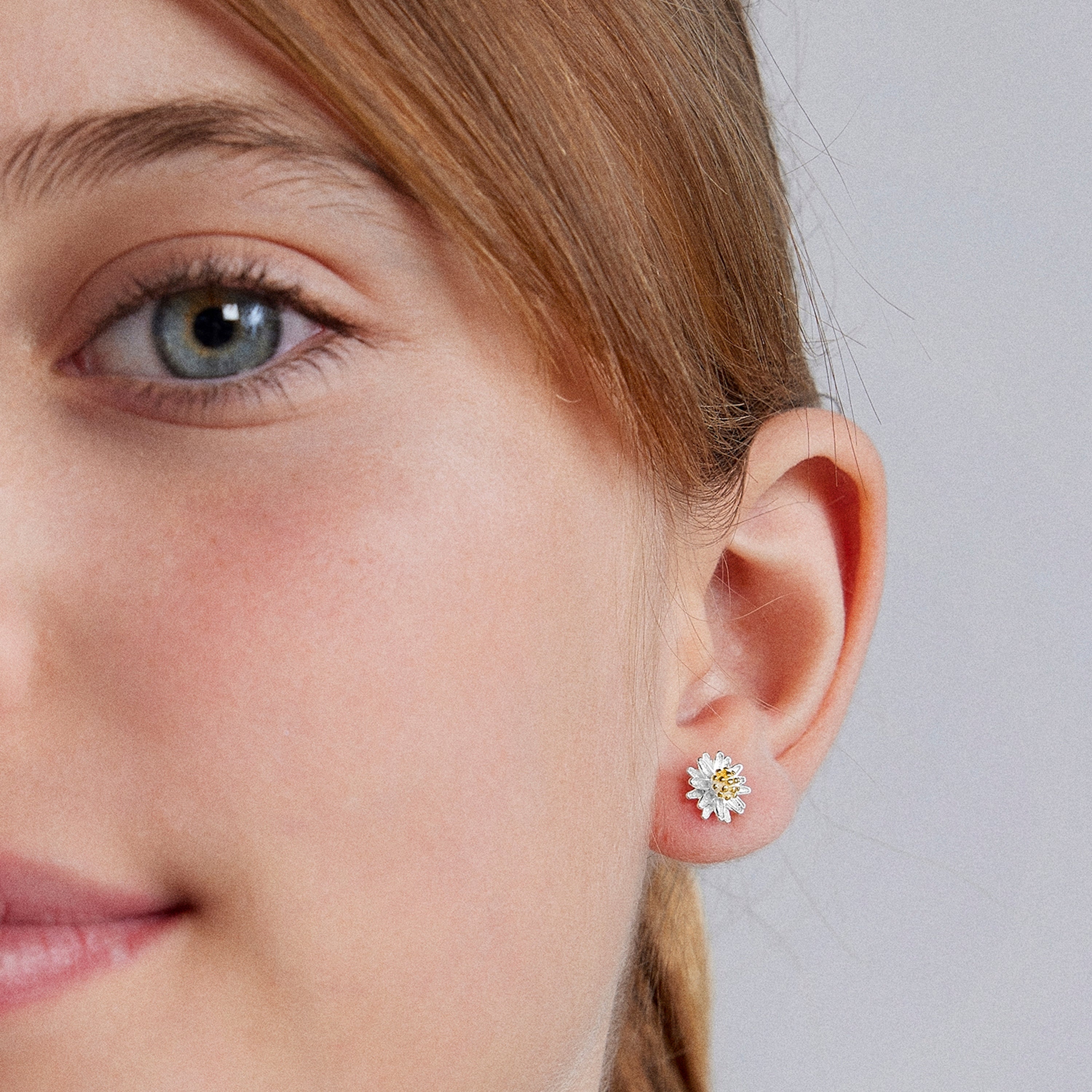 925 Sterling Silver Earrings finished in rhodium - Essential