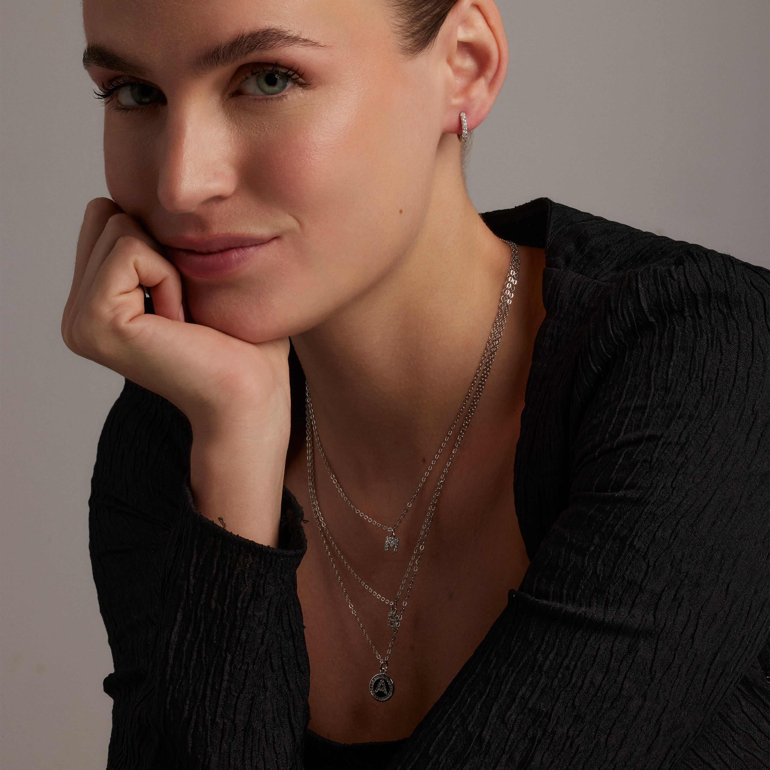 Pendientes de 9mm de Plata de Ley 925 con Circonita Brillante acabados en rodio - Meri