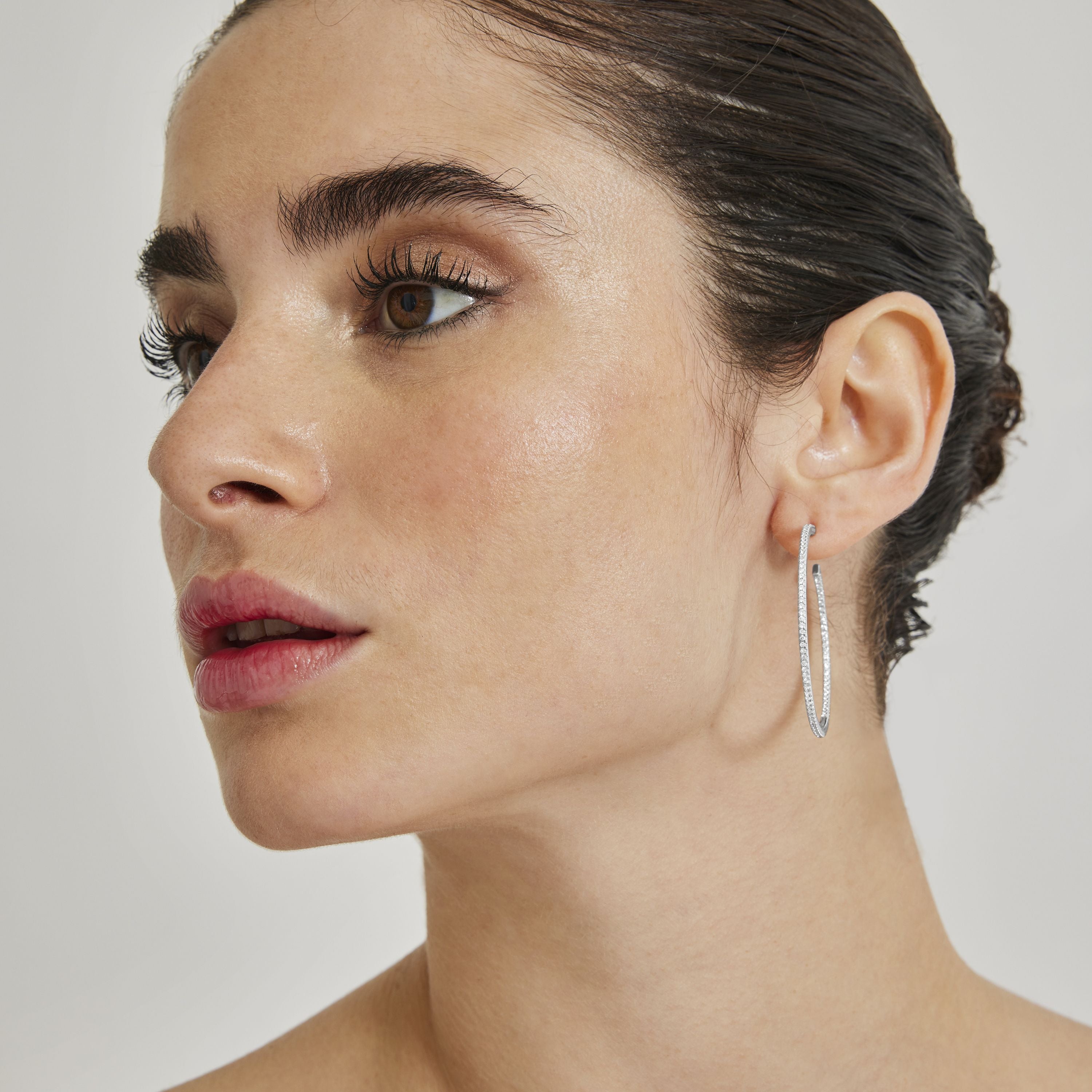 Orecchini da 24mm in Argento Sterling 925 con Zirconia Brillante finiture in rodio - Xoma
