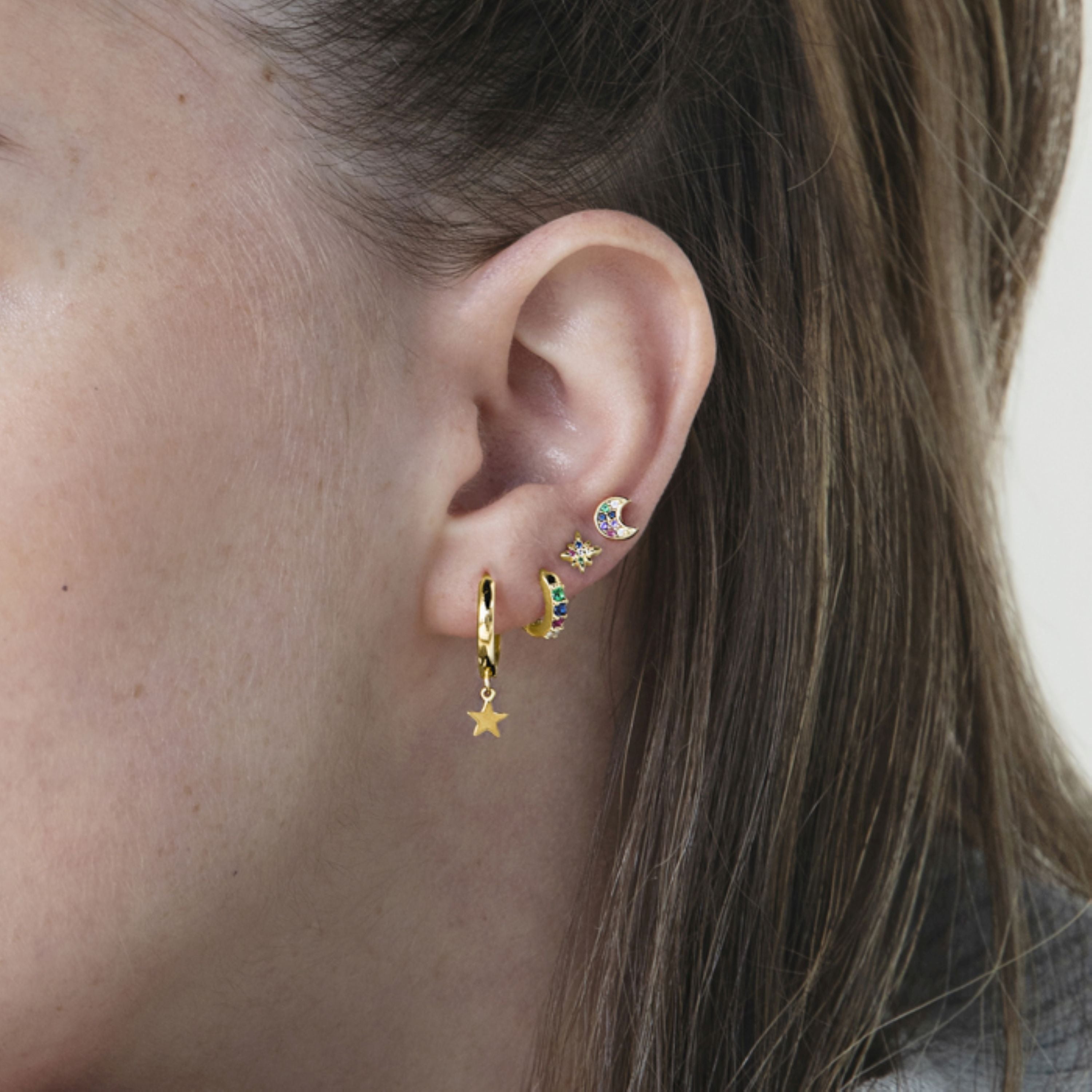 Brincos de Prata de Lei 925 acabados em ouro amarelo 18K - Estrela