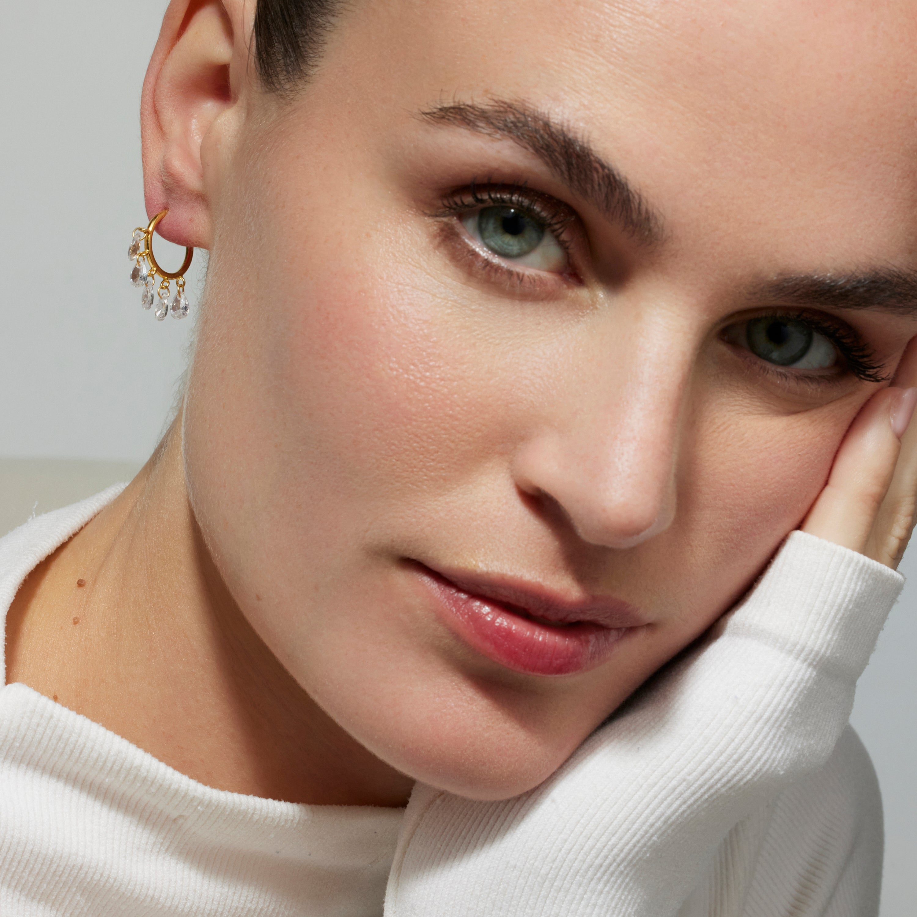 Brincos de Prata de Lei 925 com Zircónia Brilhante acabados em ouro amarelo 18K - Onxo