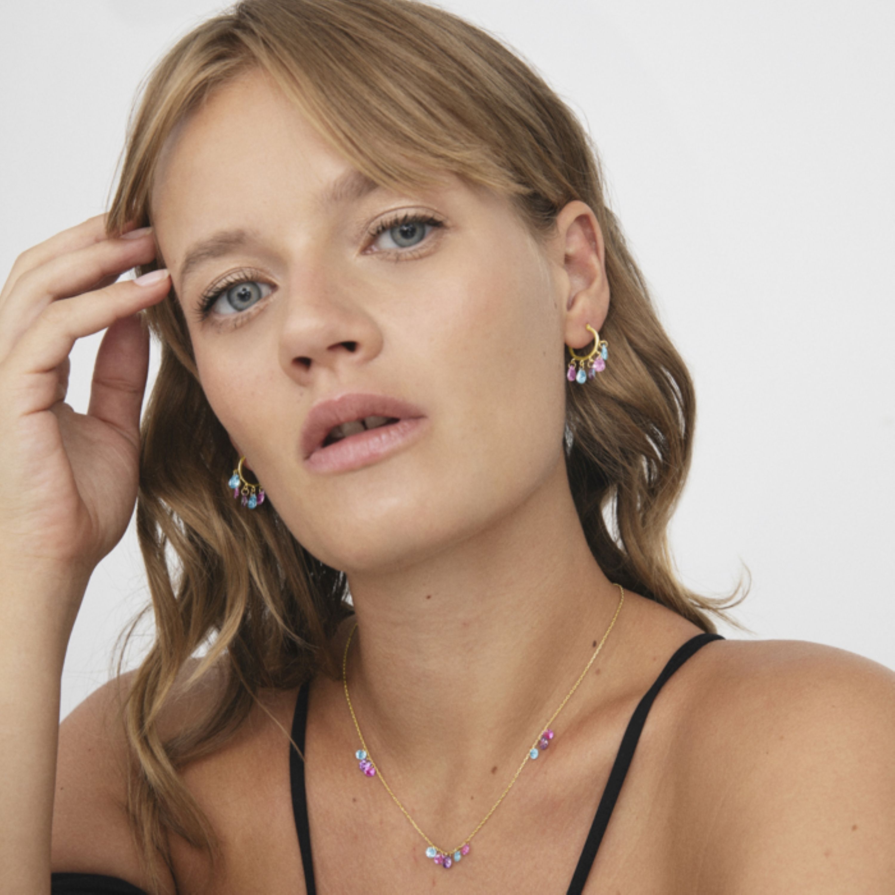 Ohrringe aus 925er Sterlingsilber mit mehrfarbigen Zirkonia, vergoldet mit 18K Gelbgold - Onxo
