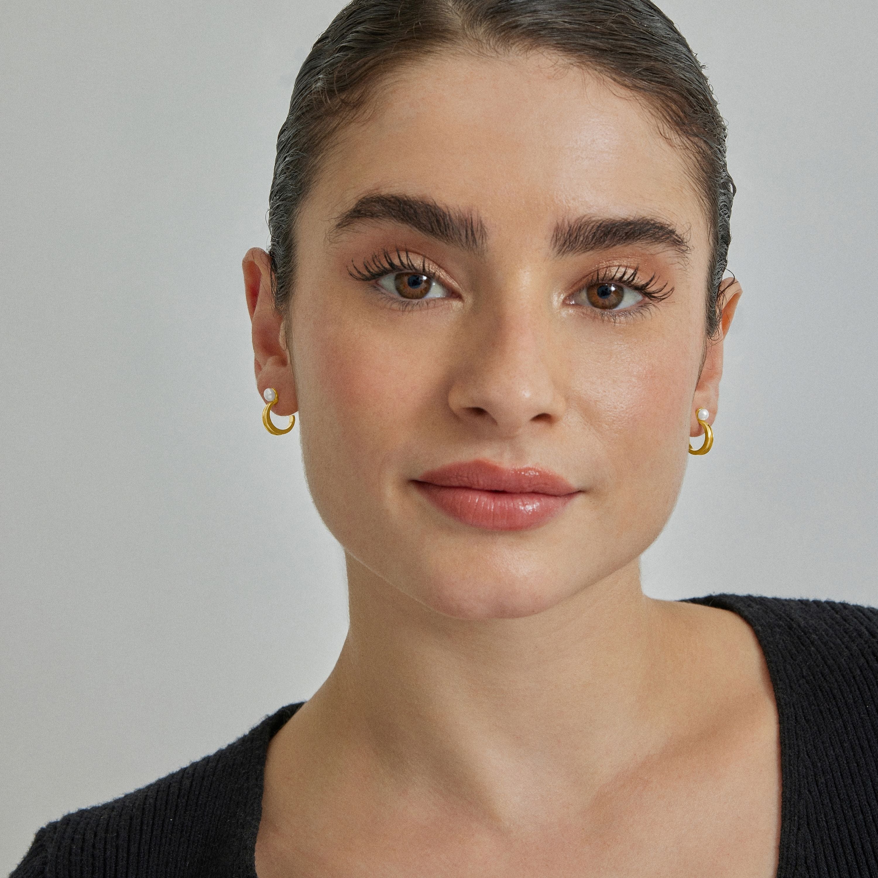 Orecchini in Argento Sterling 925 con Perla Bianca finiti in oro giallo 18K - Nazta