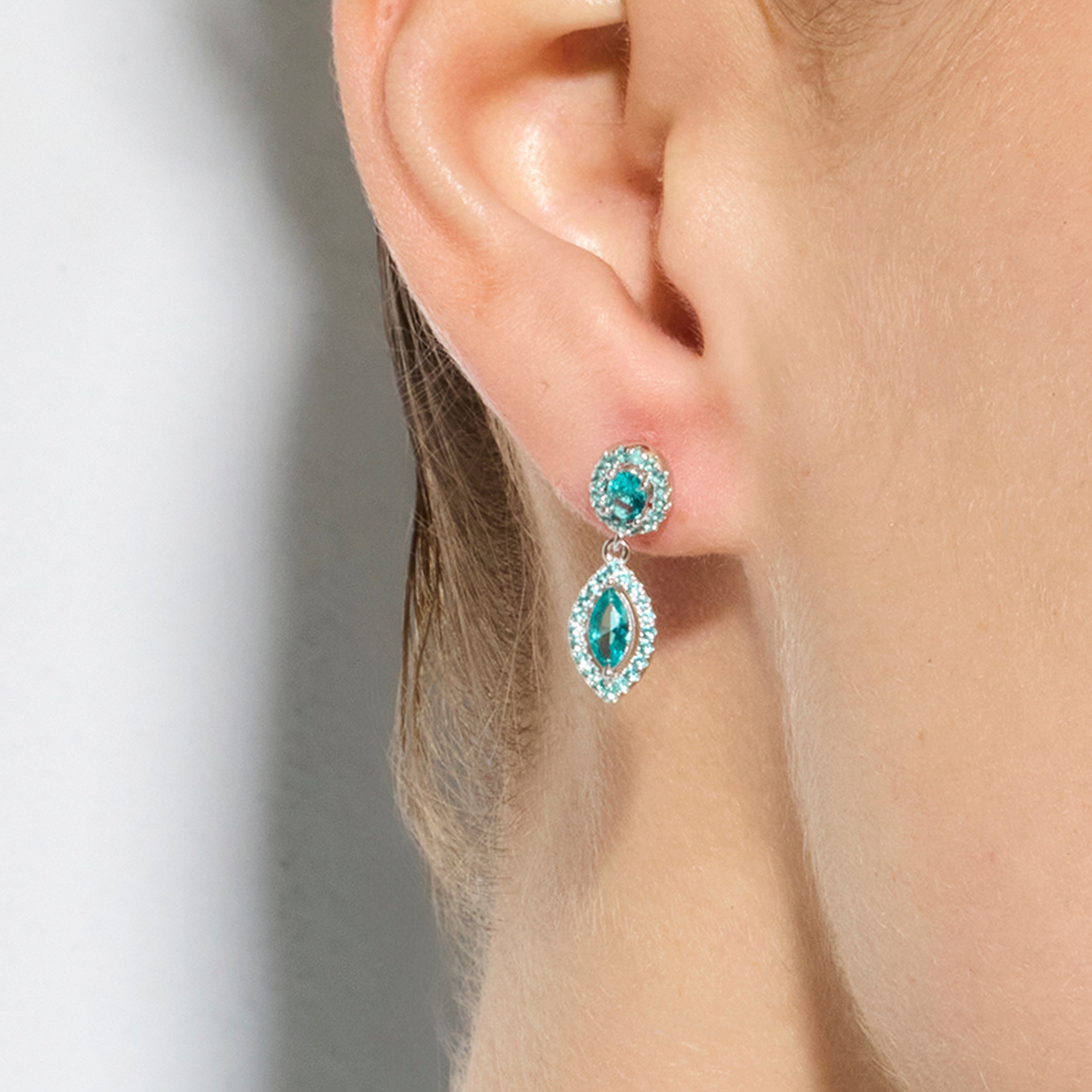 Ontary Earrings made of 925 Sterling Silver and Green Hydrothermal Quartz - Ontary