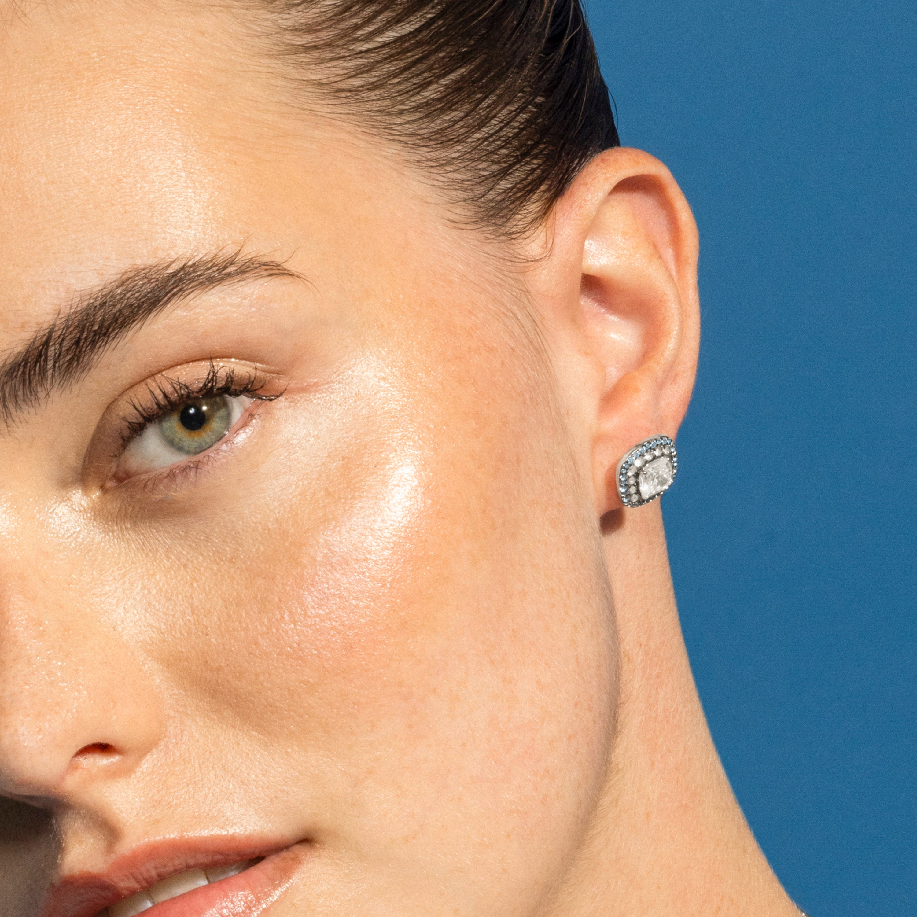 925 Sterling Silver Earrings with Blue Topaz Cubic Zirconia finished in rhodium - Salug