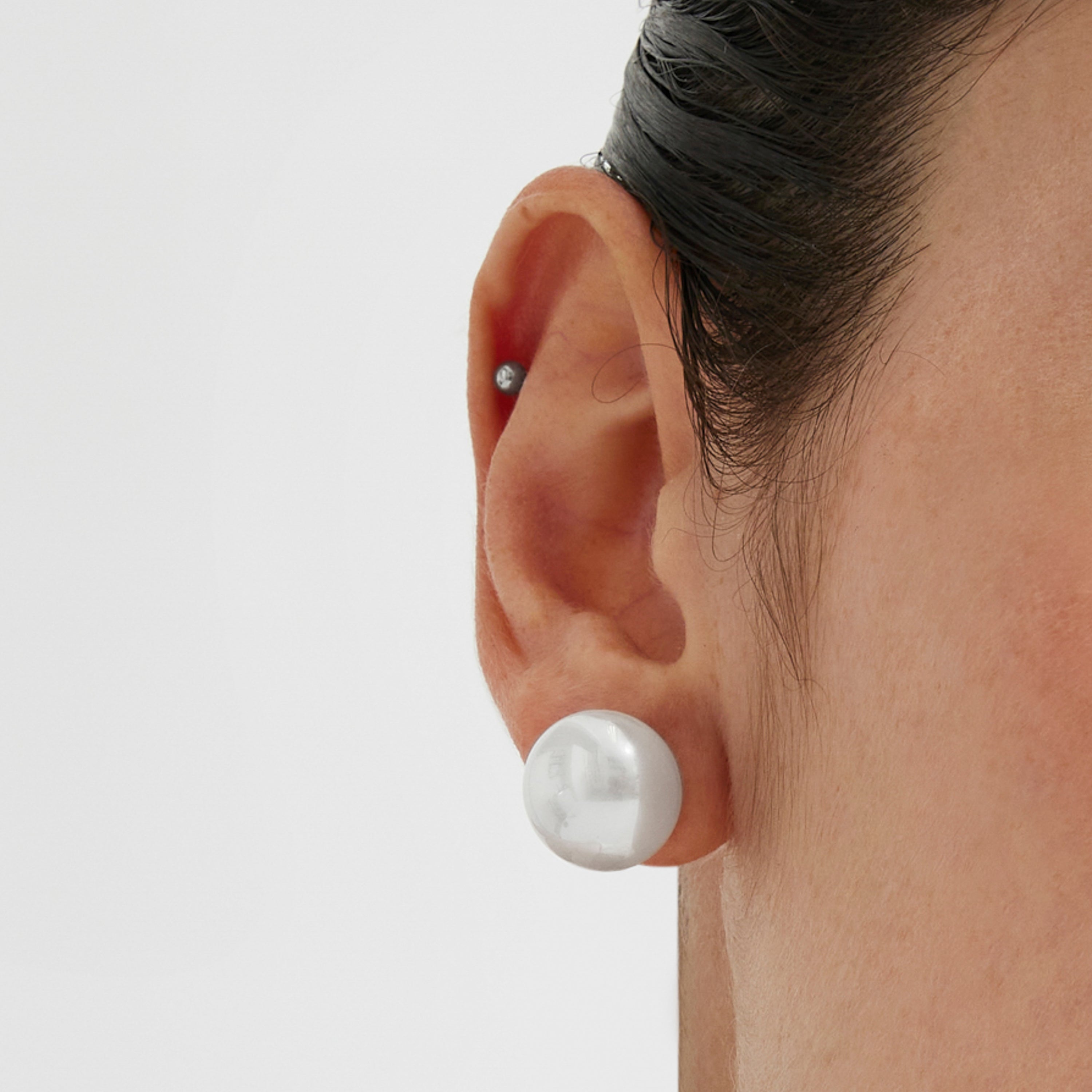 Orecchini in Argento Sterling 925 con Perla Bianca finiti in rodio - Nandi
