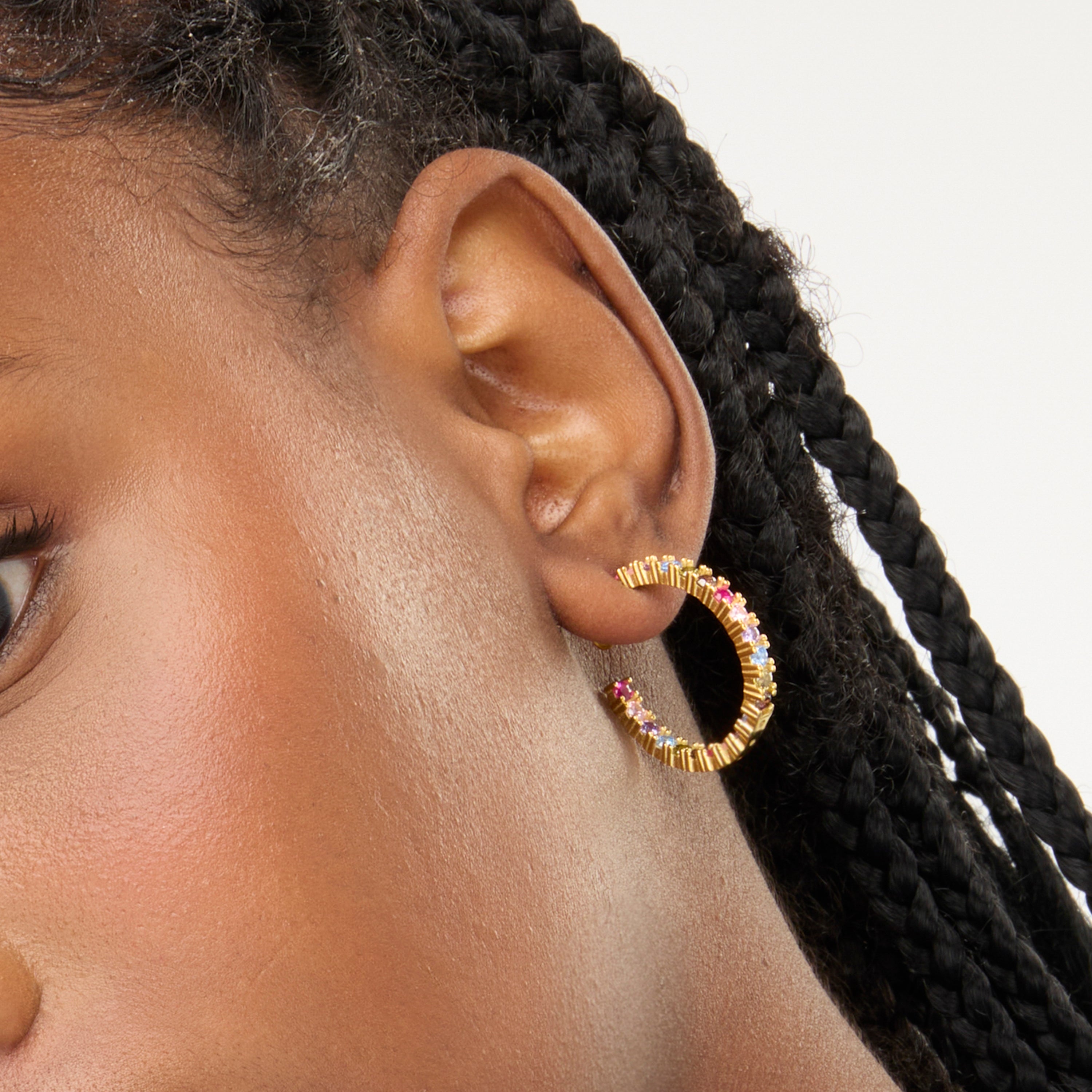 Pendientes de Plata de Ley 925 con Circonita Multicolor acabados en oro amarillo 18K - Vyamba