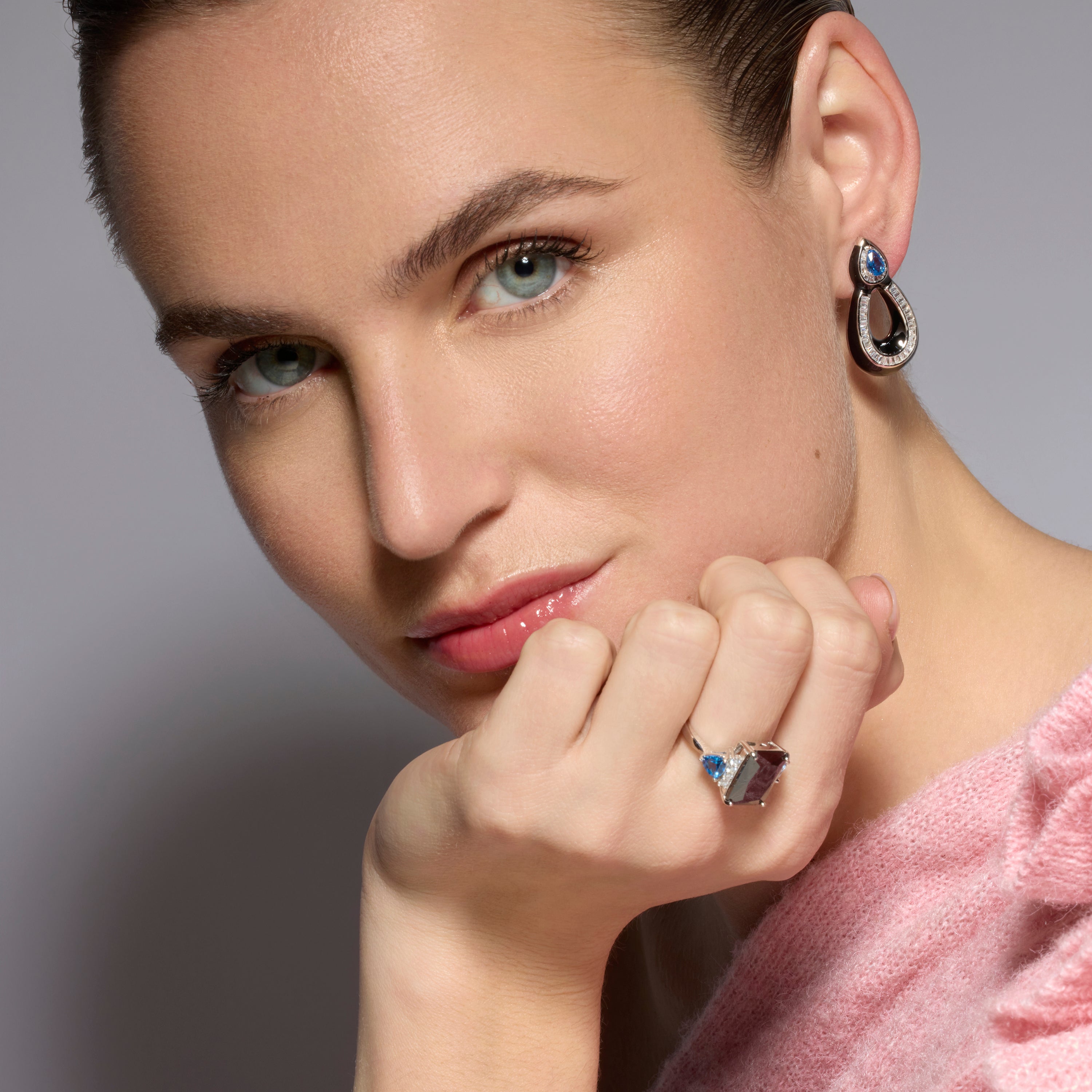 925er Sterlingsilber-Ohrringe mit blauem Topas-Zirkonia und Rhodium-Finish - Alneth