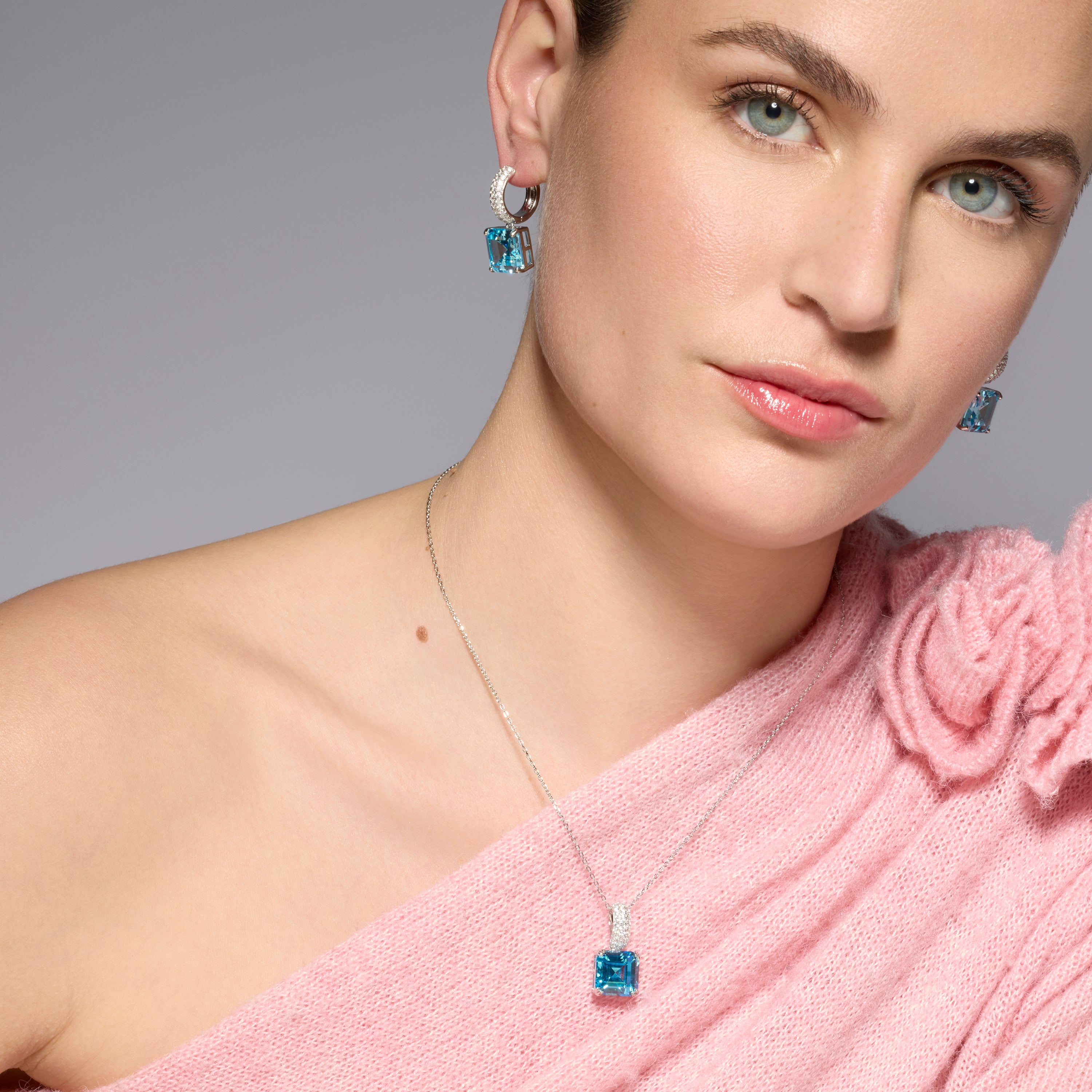 Orecchini in Argento Sterling 925 e Zirconia Acquamarina con finitura in rodio - Balcay