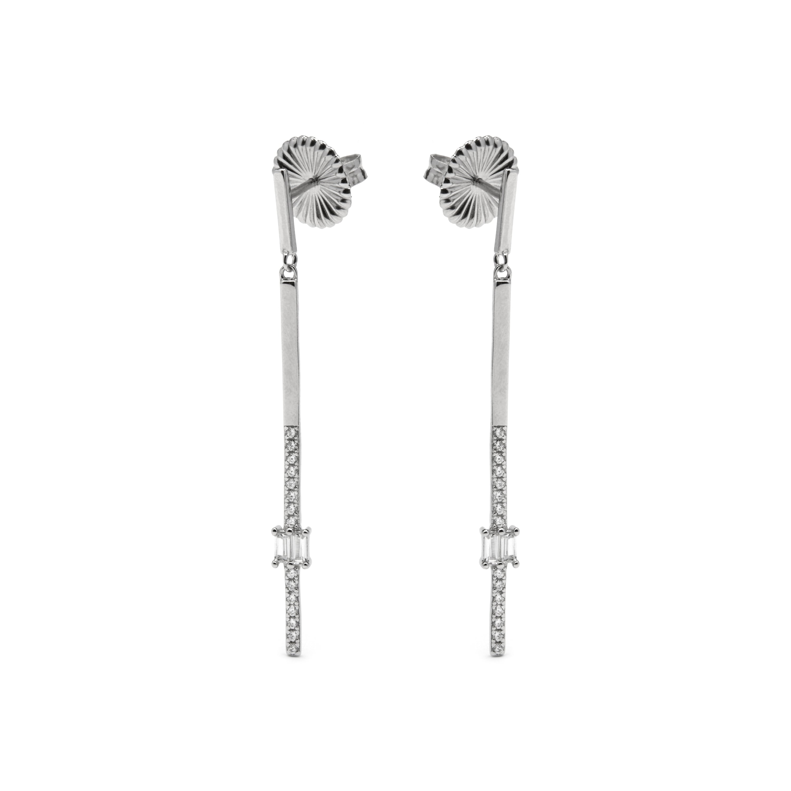 Orecchini in Argento Sterling 925 e Zirconia Brillante con finitura rodiata - Yacko