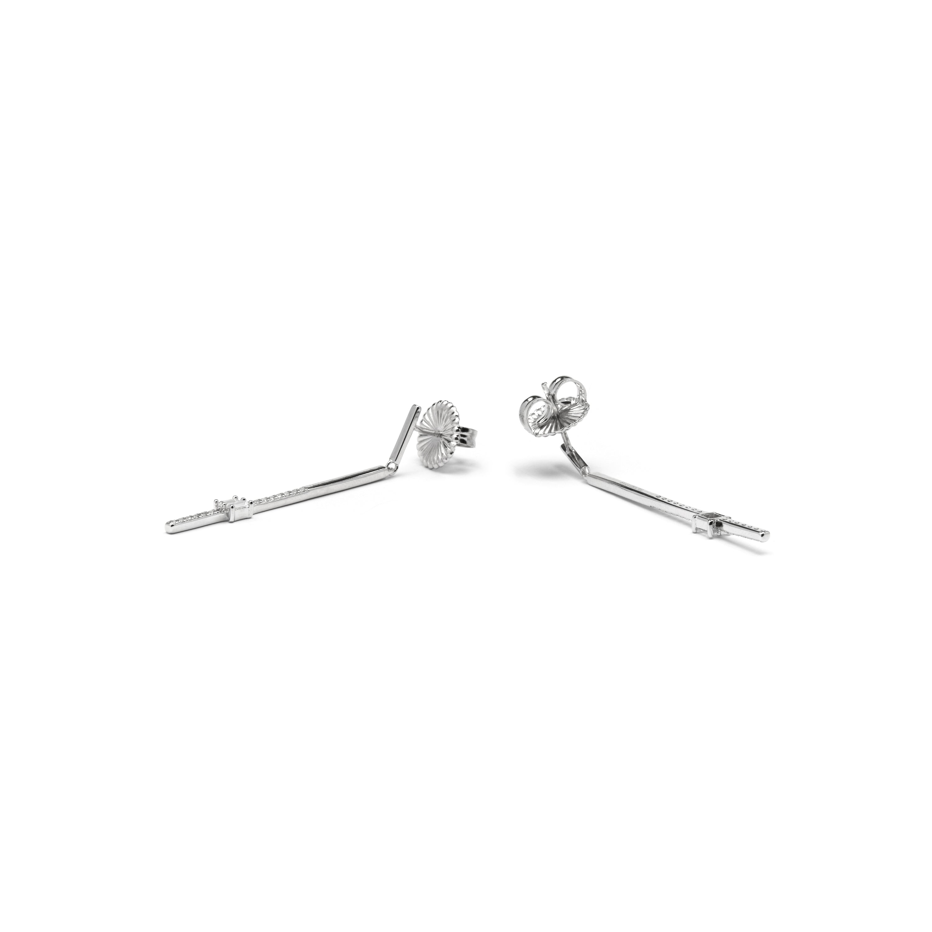 Orecchini in Argento Sterling 925 e Zirconia Brillante con finitura rodiata - Yacko