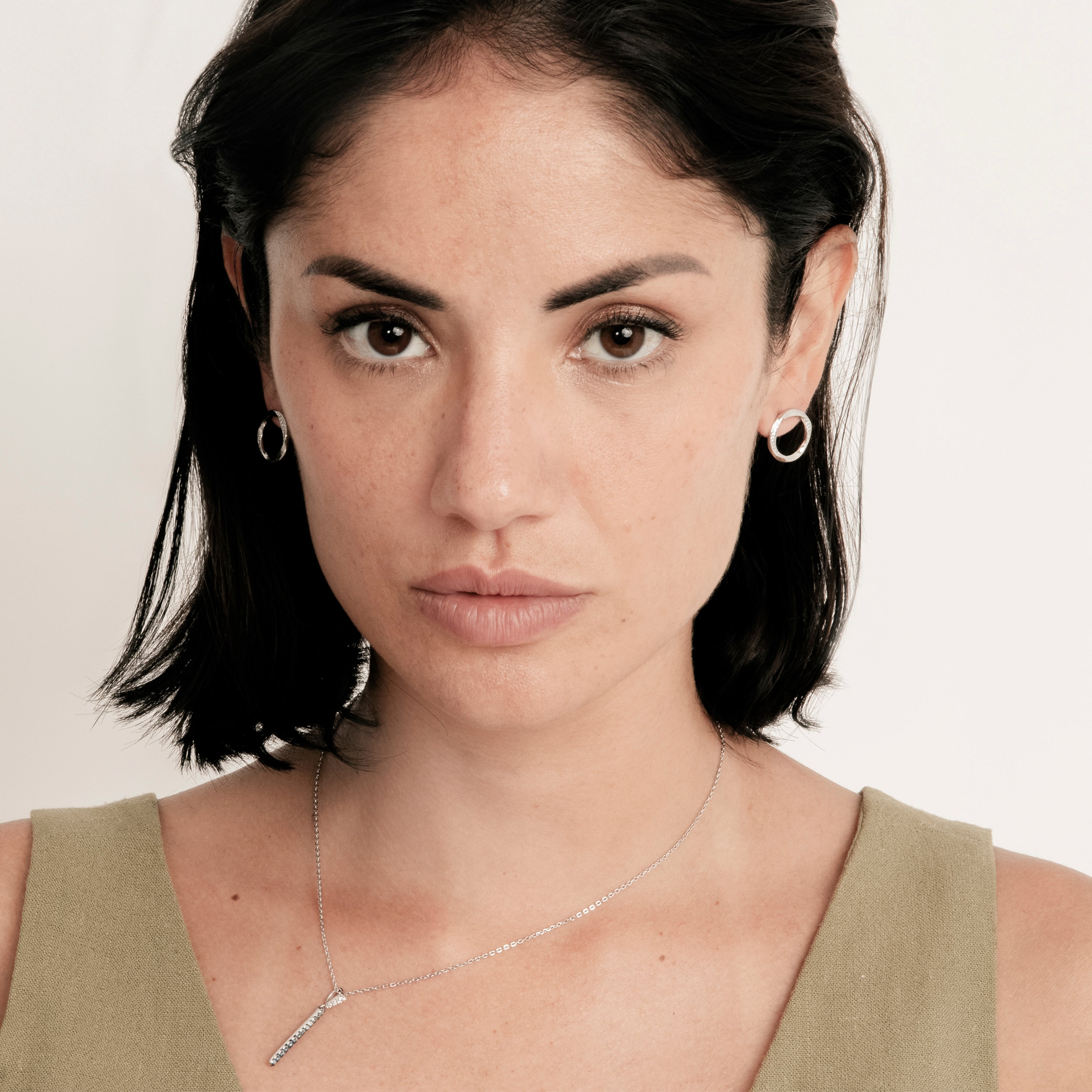 Pendientes de Plata de Ley 925 y Circonita Brillante acabado en rodio - Ilwe