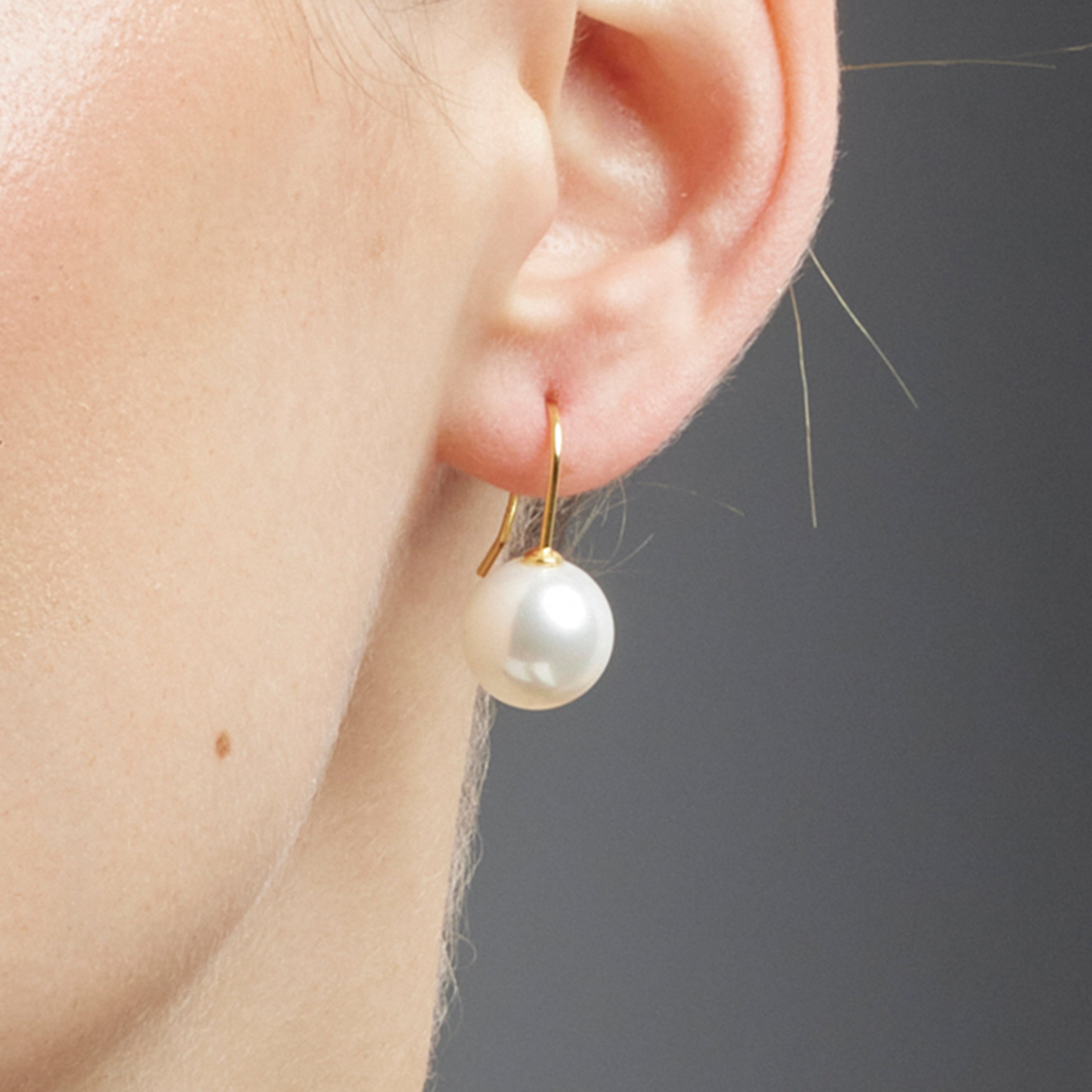 Boucles d'oreilles en argent sterling 925 avec perle blanche finition or jaune 18K - Essential