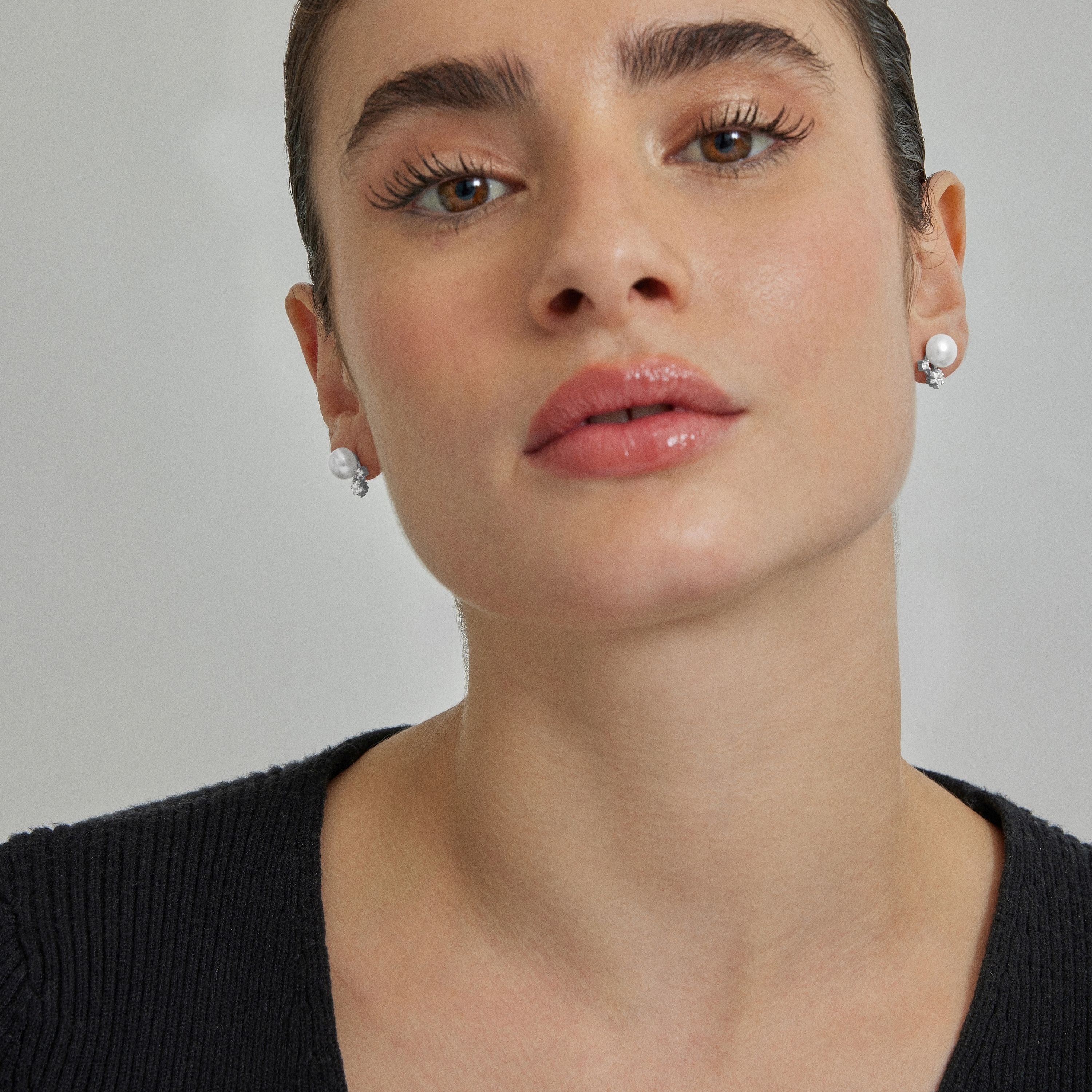 Brincos de Prata de Lei 925 com Pérola Branca acabados em ródio - Yalta