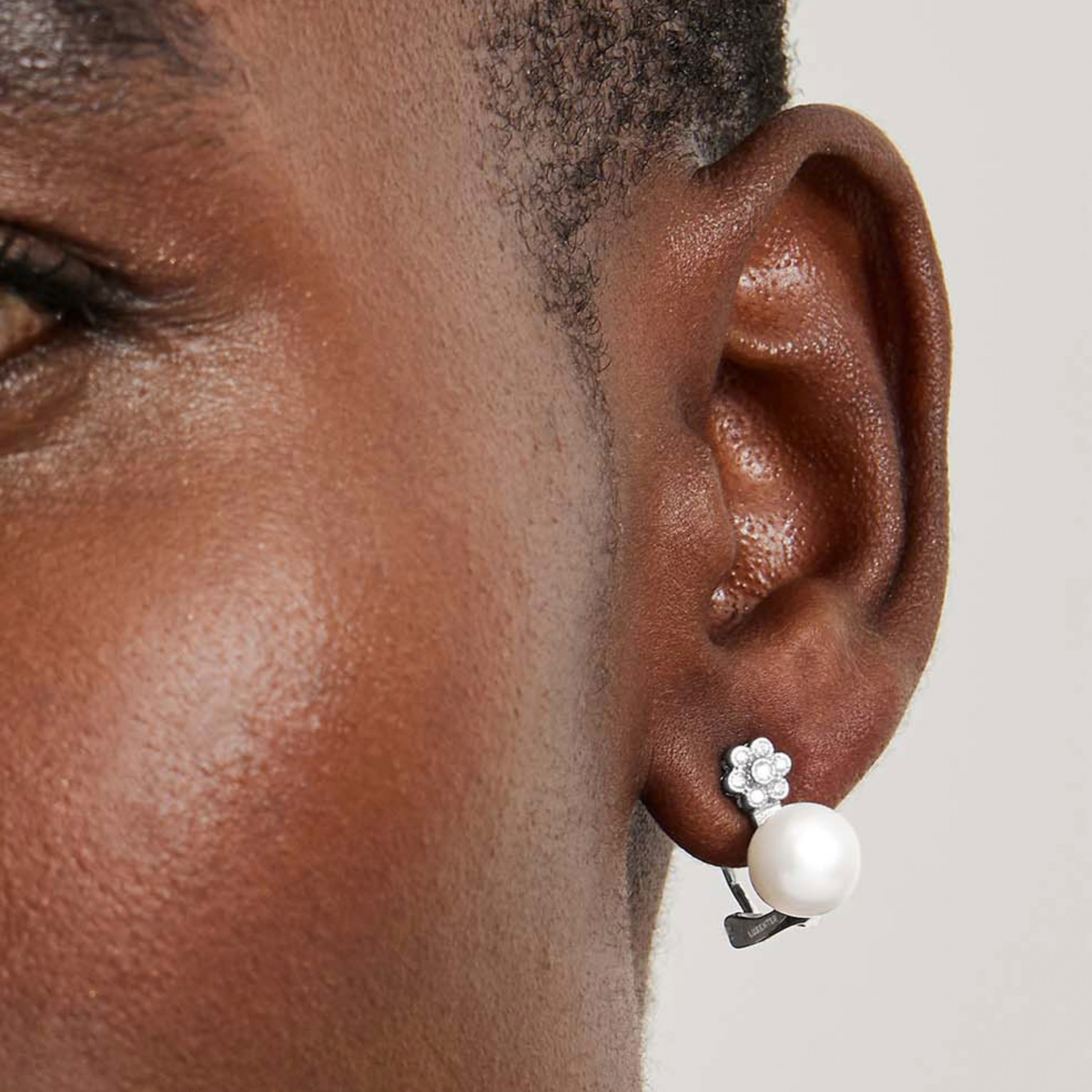 925 Sterling Silver Earrings with White Pearl finished in rhodium - Altul