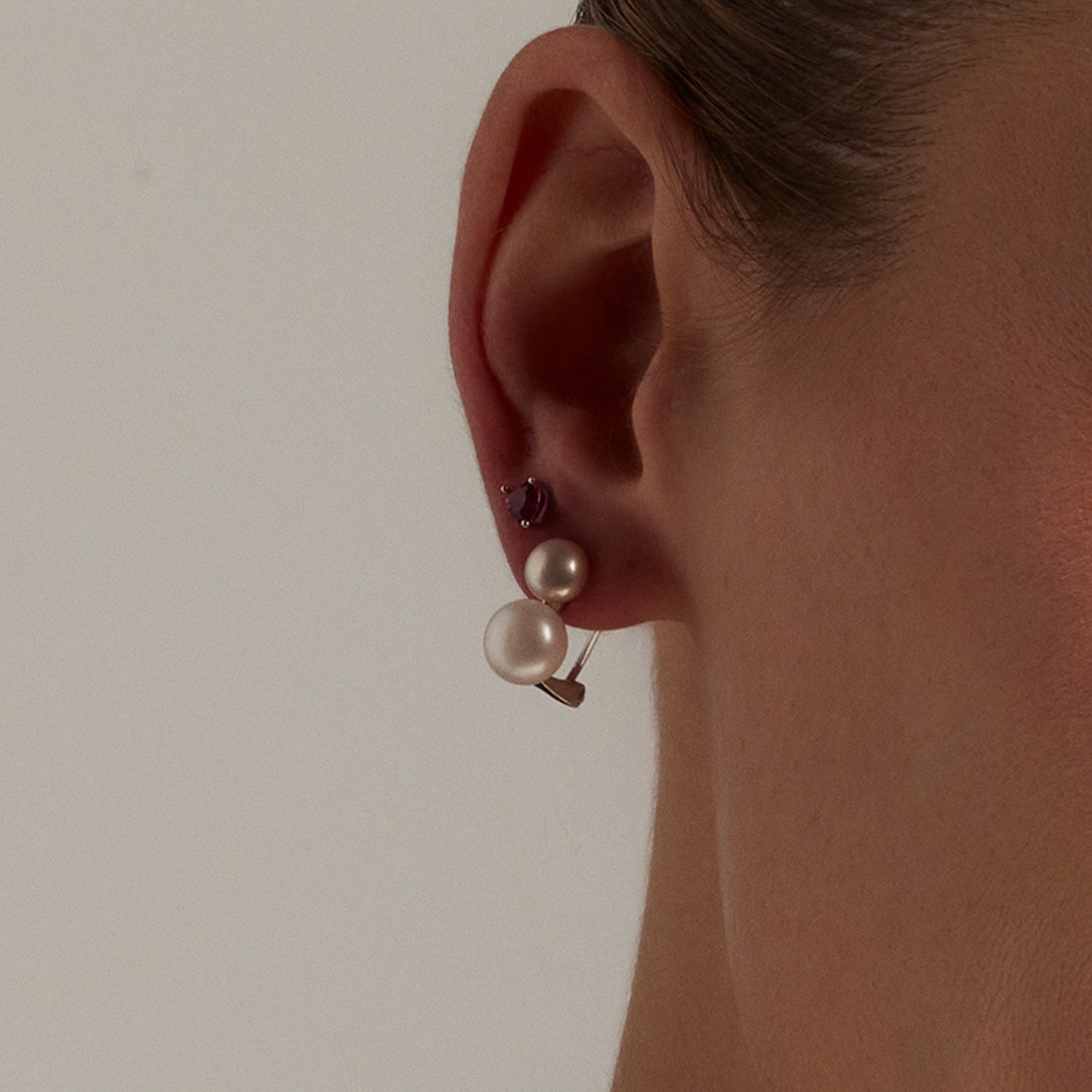 925 Sterling Silver Earrings with White Pearl finished in rhodium - Kire