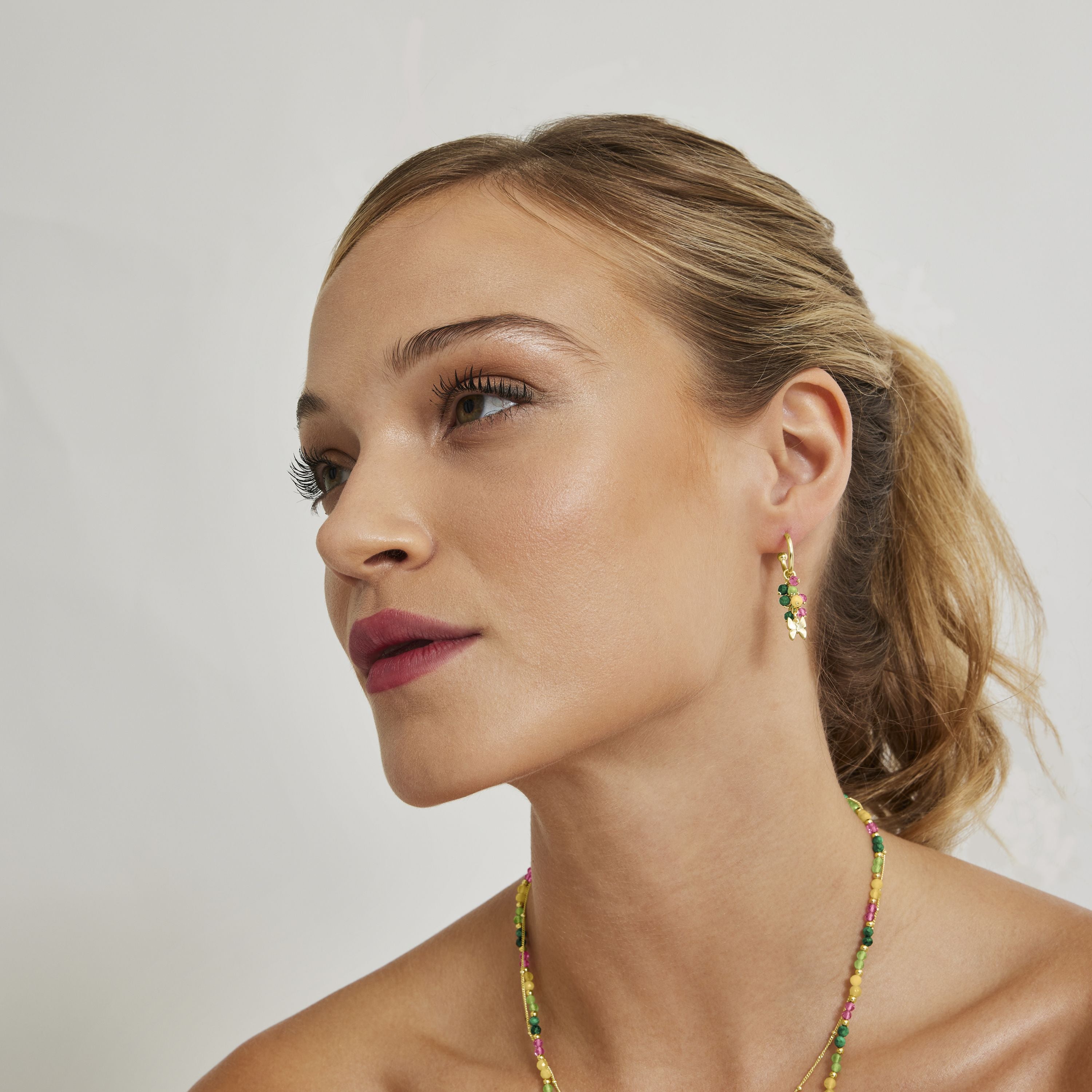Brincos de Prata de Lei 925 com Cristal Multicolor acabados em ouro amarelo 18K - Mariposa