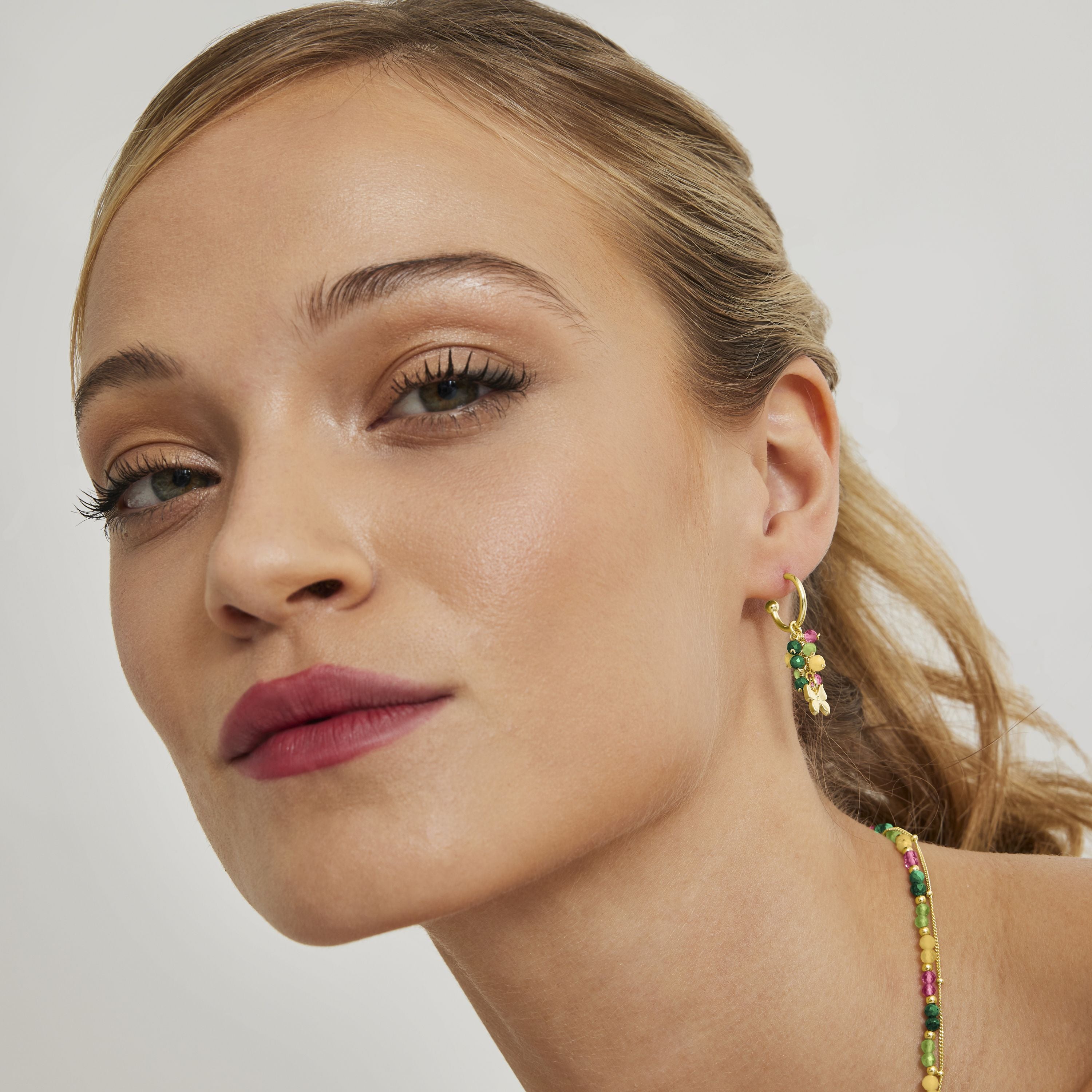 Brincos de Prata de Lei 925 com Cristal Multicolor acabados em ouro amarelo 18K - Mariposa
