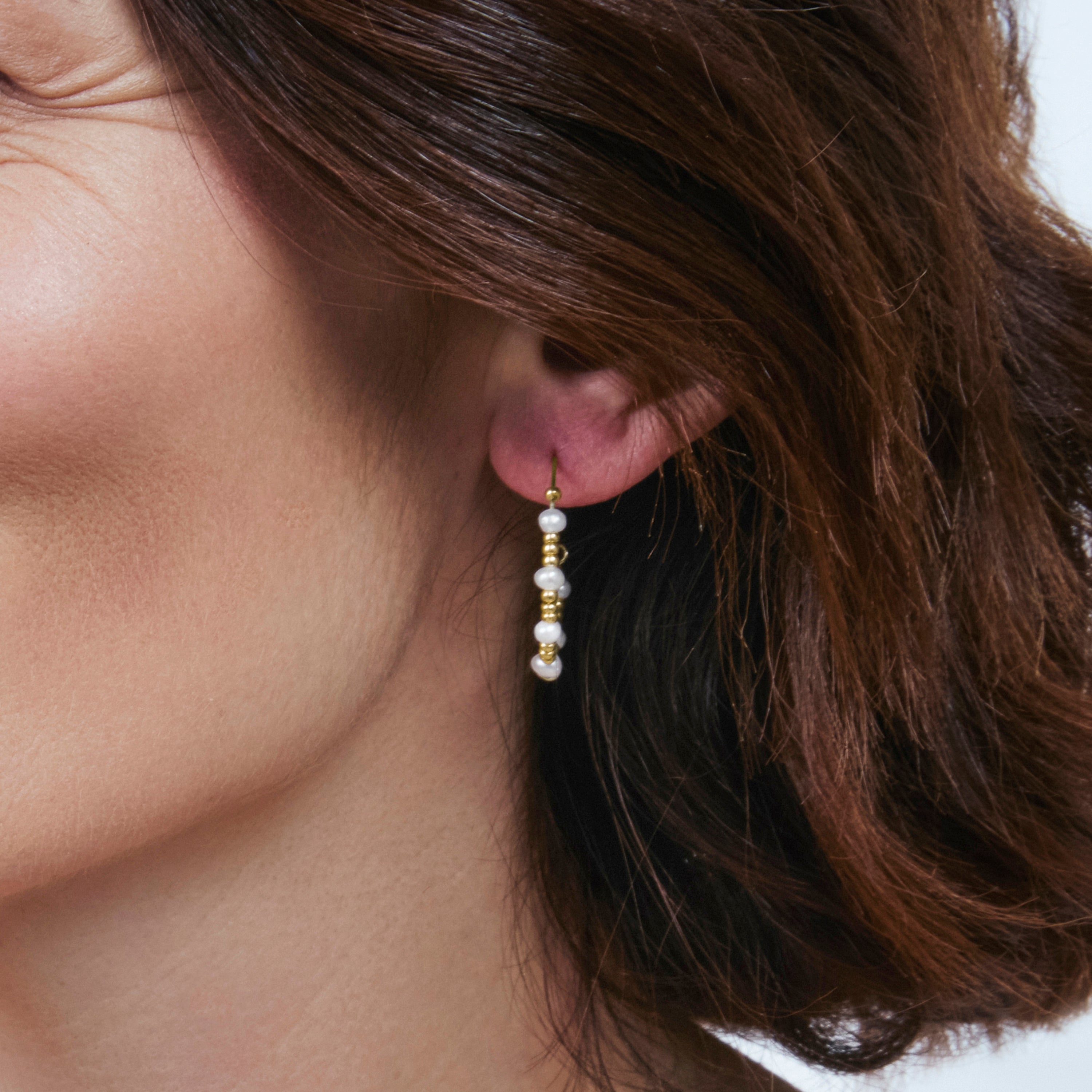 Boucles d'oreilles en argent sterling 925 et perle blanche avec finition en or jaune 18 carats - Deli