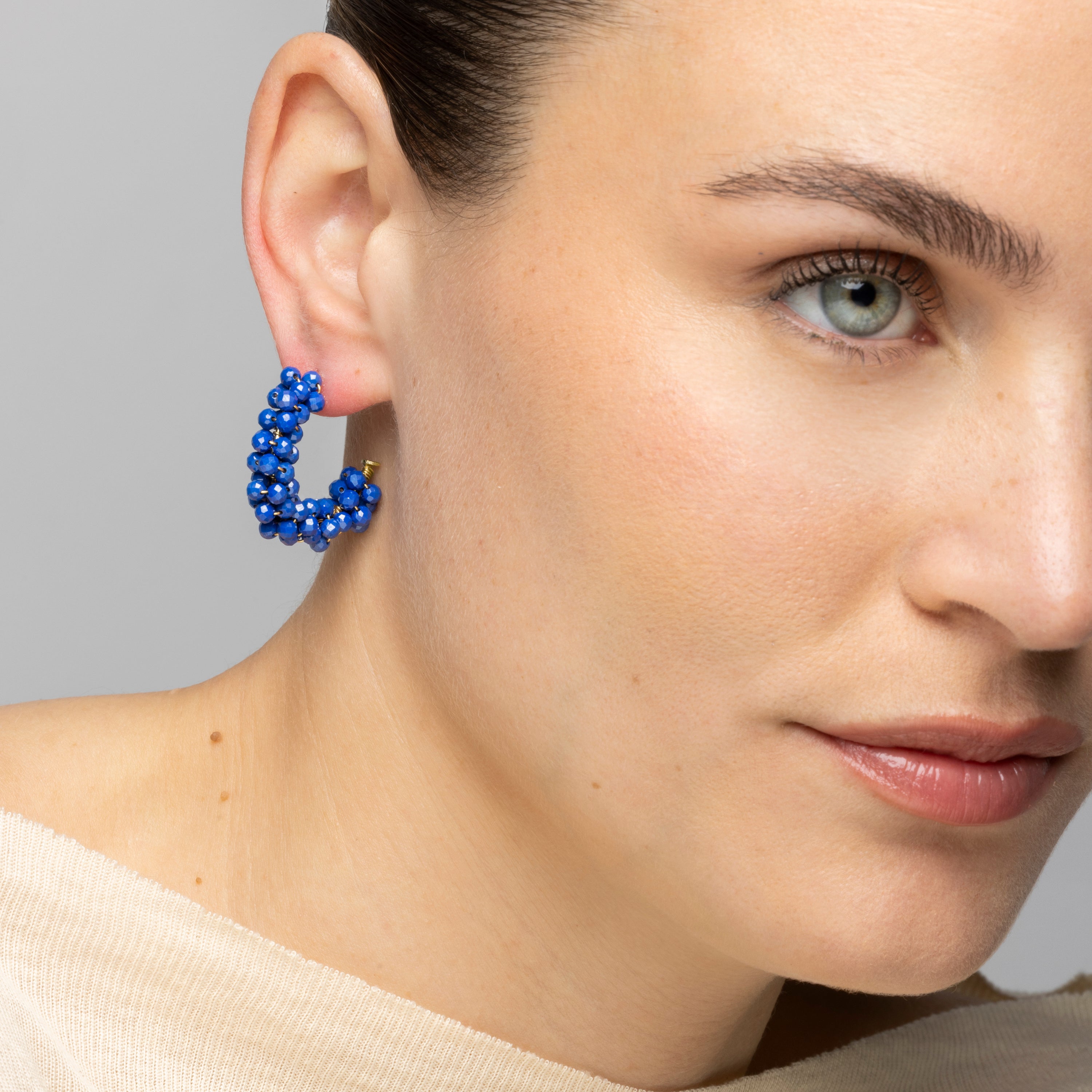 Pendientes de Plata de Ley 925 y Cristal Azul Oscuro acabado oro amarillo de 18k - Silka