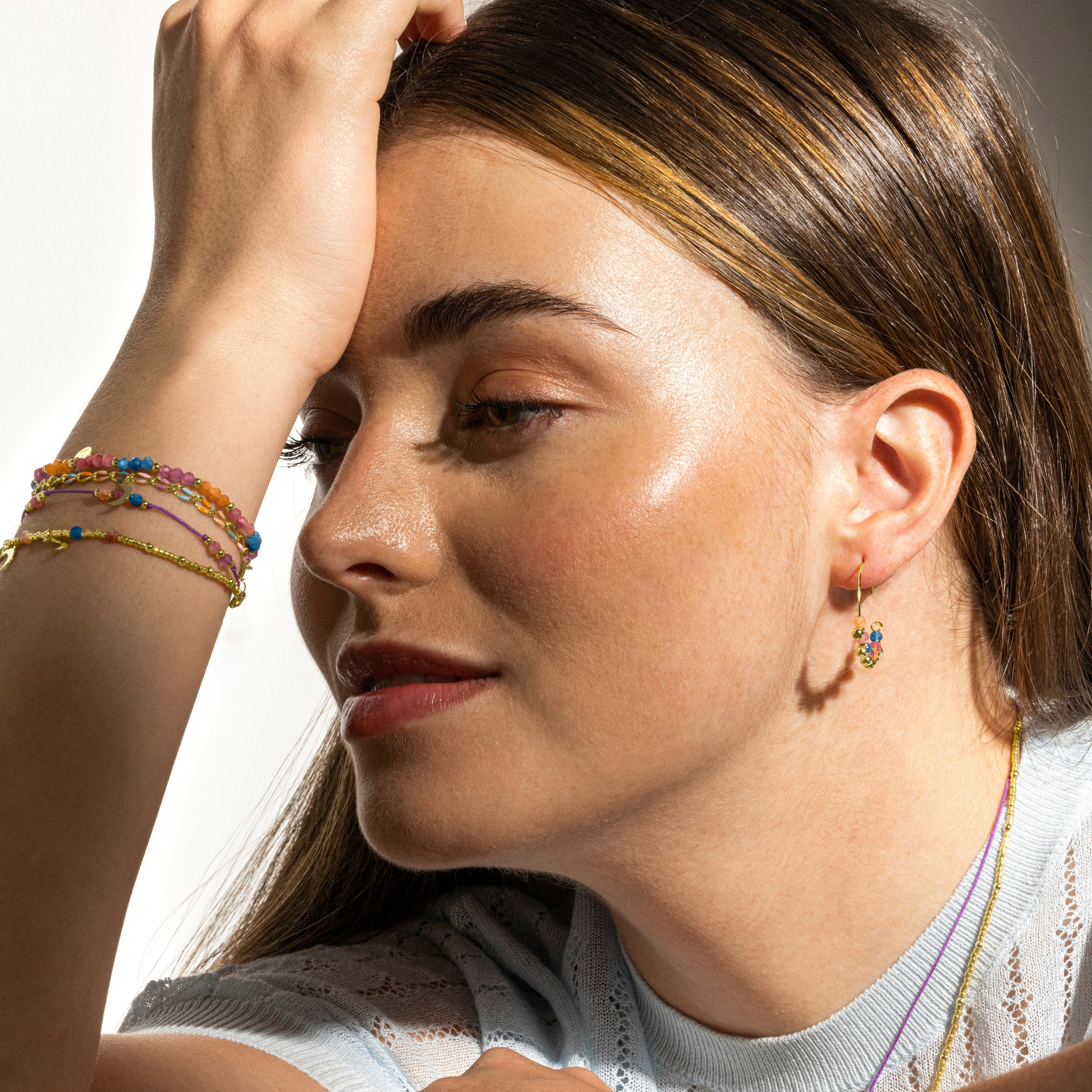 Brincos de Prata de Lei 925 e Cristal Multicolor com acabamento em ouro 18k - Kapac