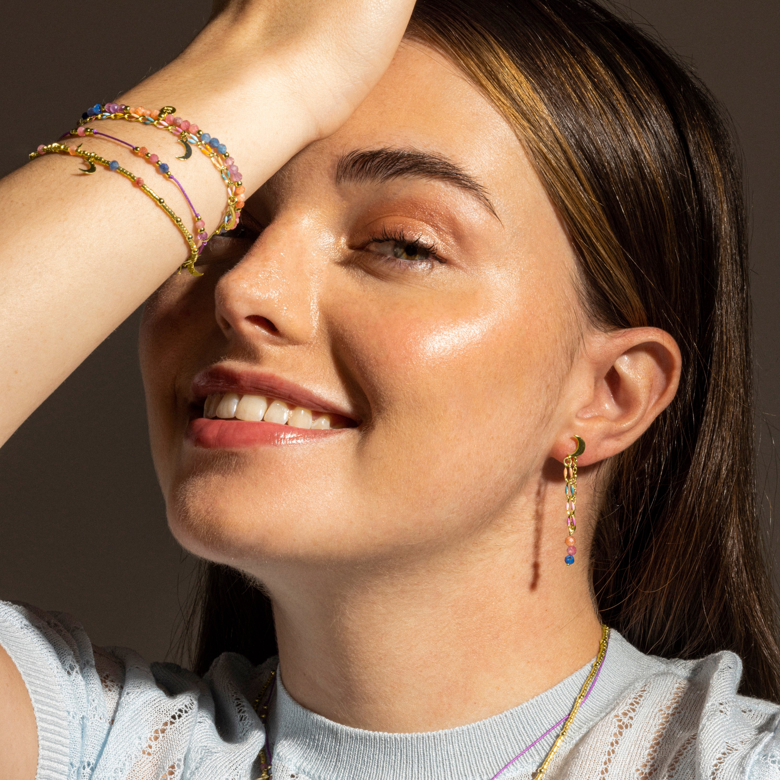 Brincos de Prata de Lei 925 e Cristal Multicolor com acabamento em ouro 18k - Liesi