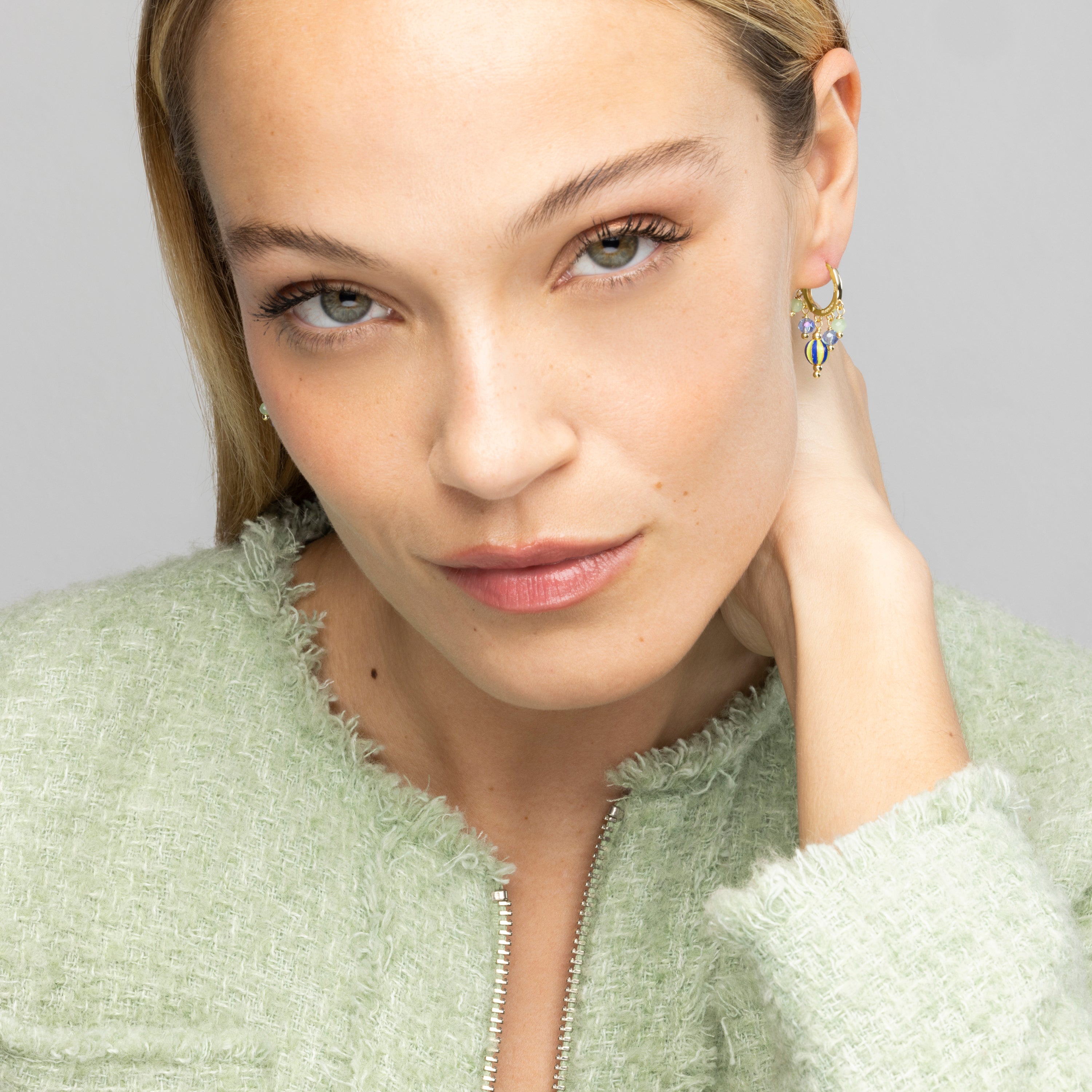 Ohrringe aus 925er Sterlingsilber und mehrfarbigem Lack mit 18k Gelbgold-Finish - Towi