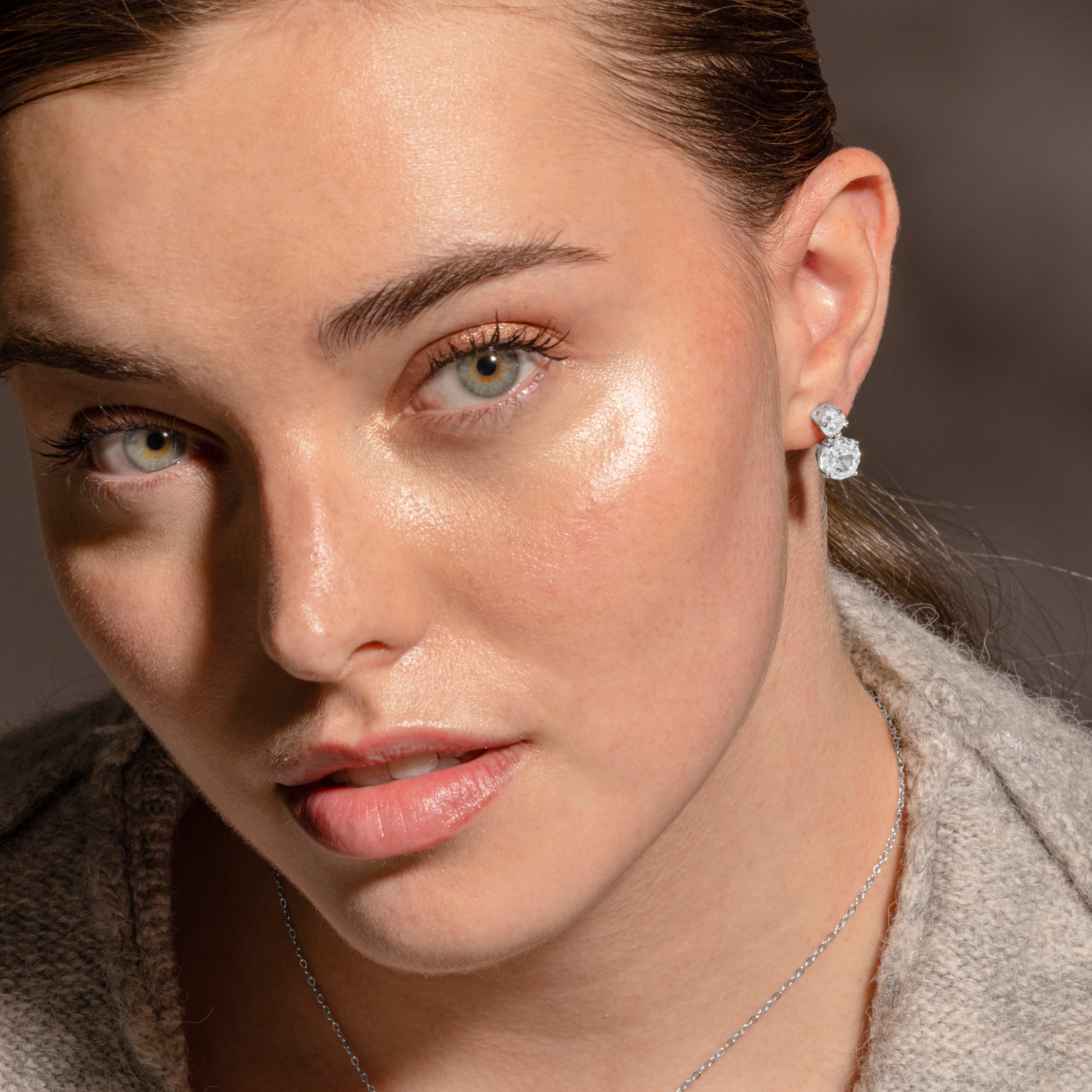 Orecchini in Argento Sterling 925 e Zirconia Cubica con finitura in rodio - Nuah