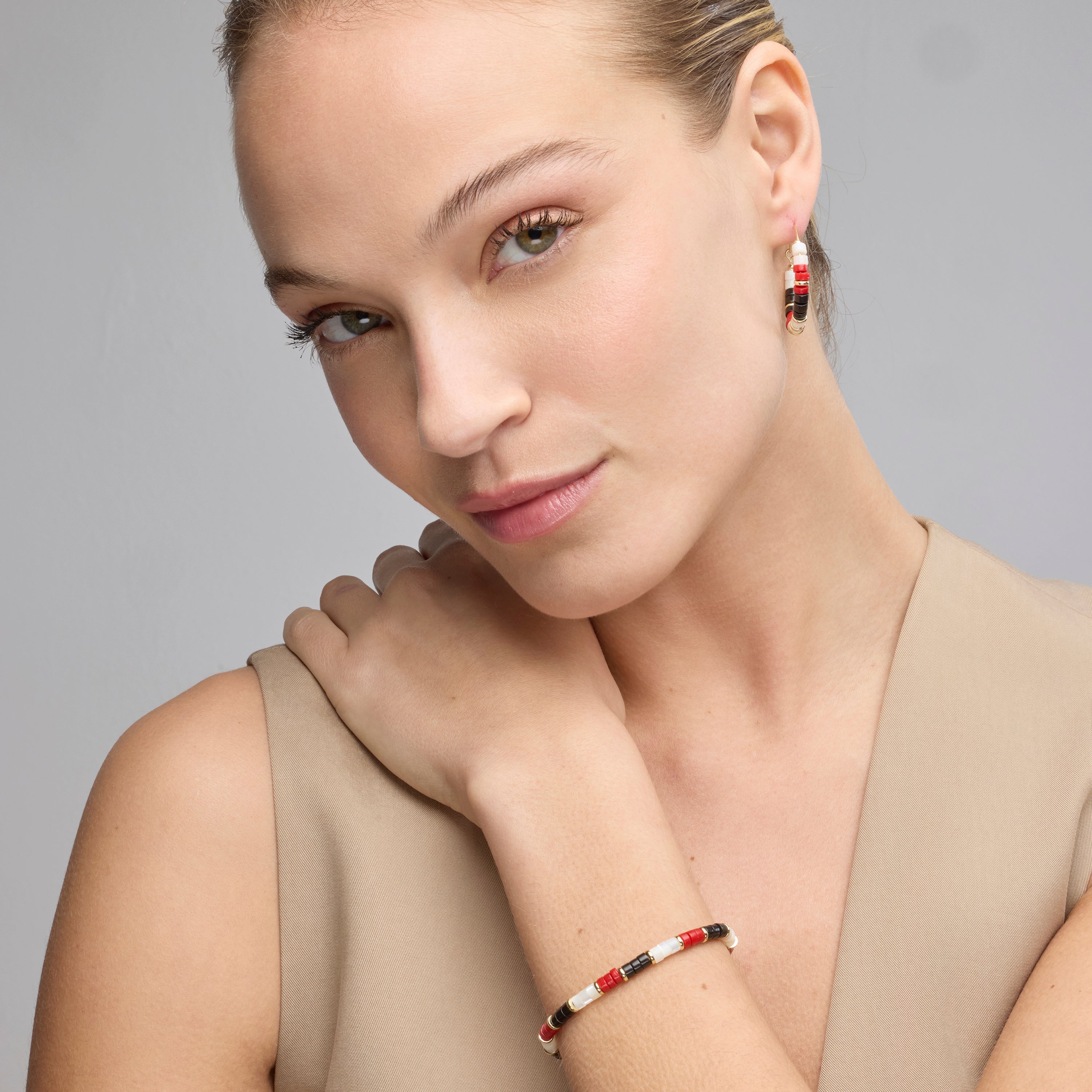 Pendientes de Plata de Ley 925 y Coral acabado oro amarillo de 18k - Ilmina