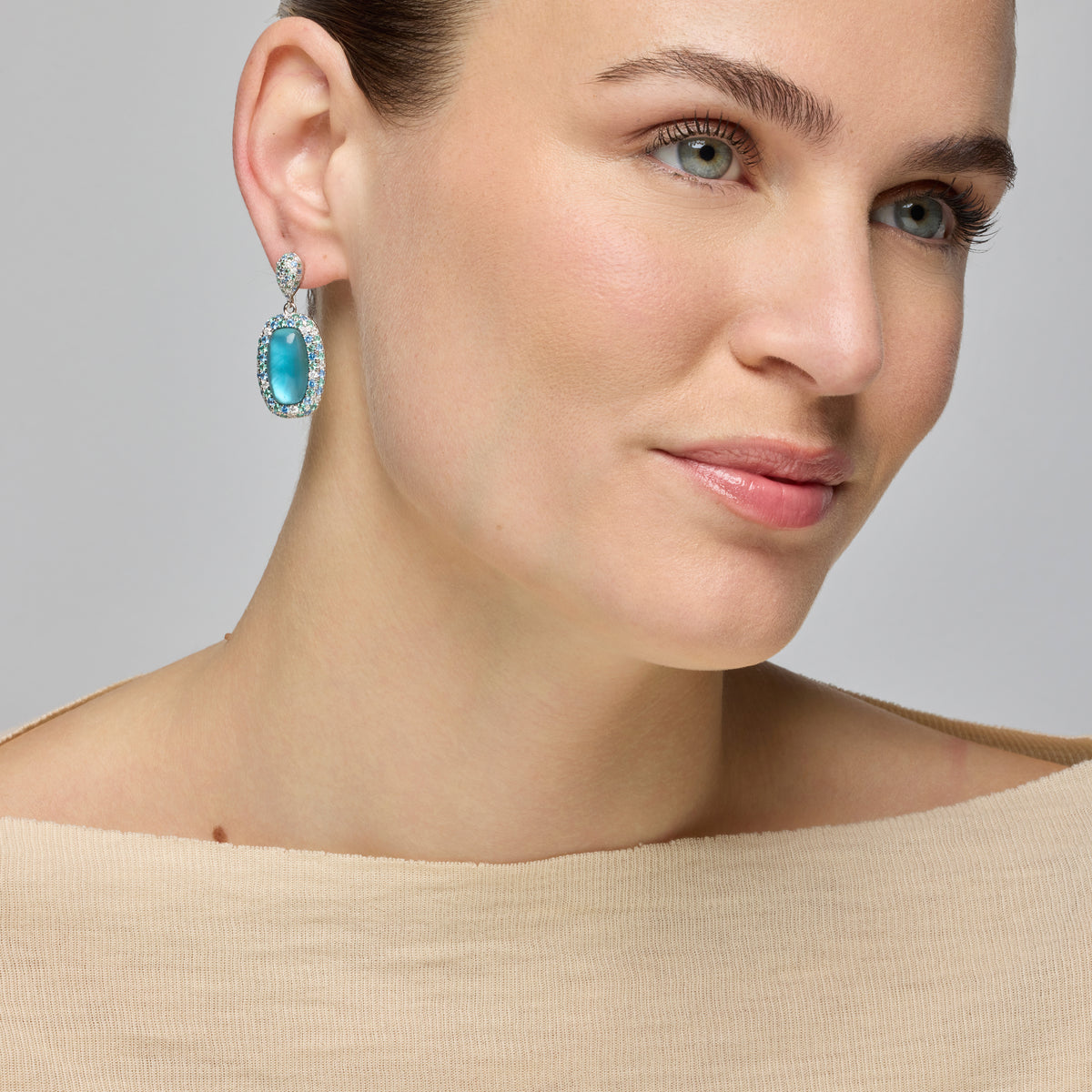 Boucles d'oreilles en argent sterling 925 et double couche hématite / cristal bleu finition rhodium - Baddal